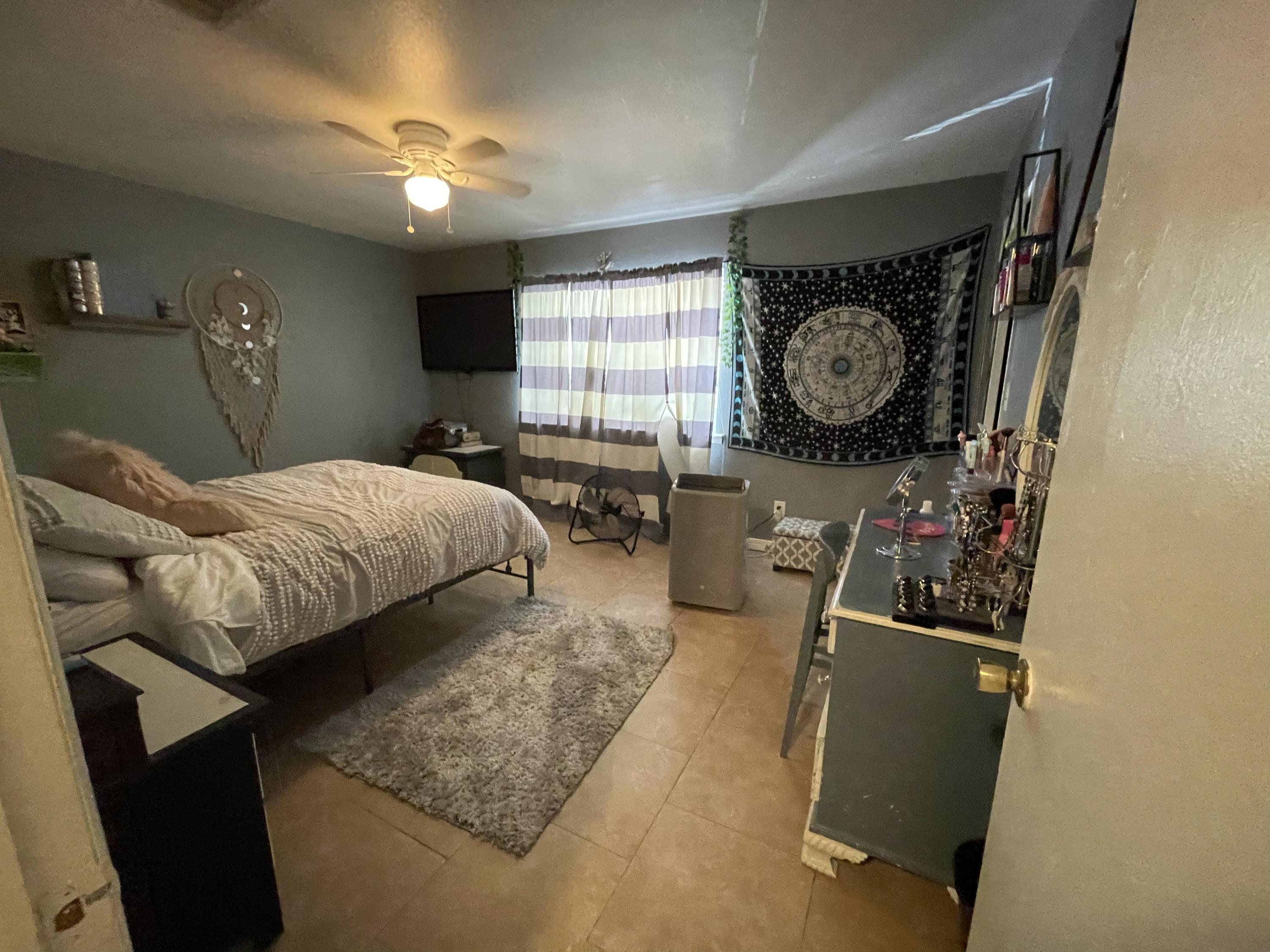 VALENCIA ARMS - Residential