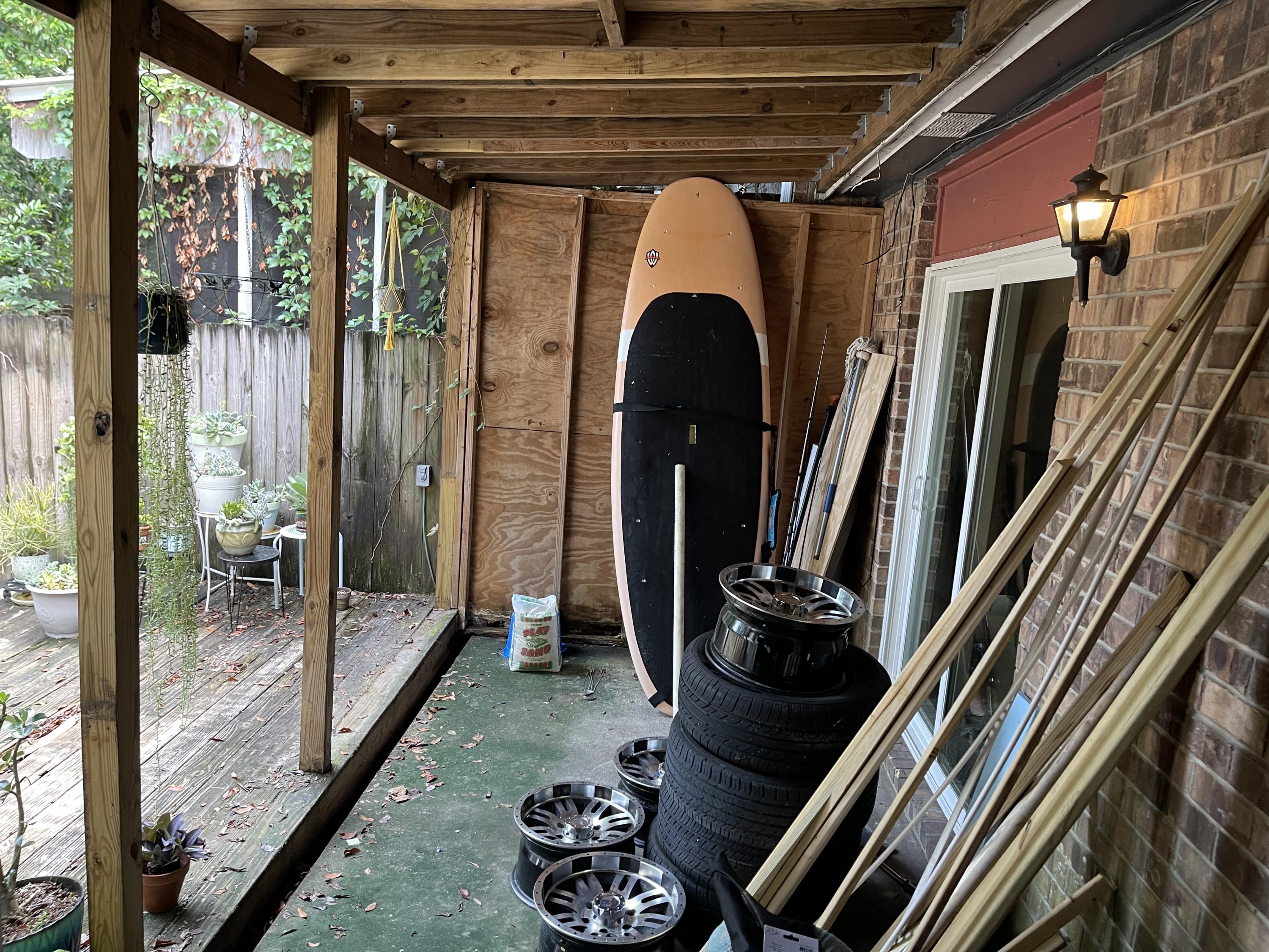 VALENCIA ARMS - Residential