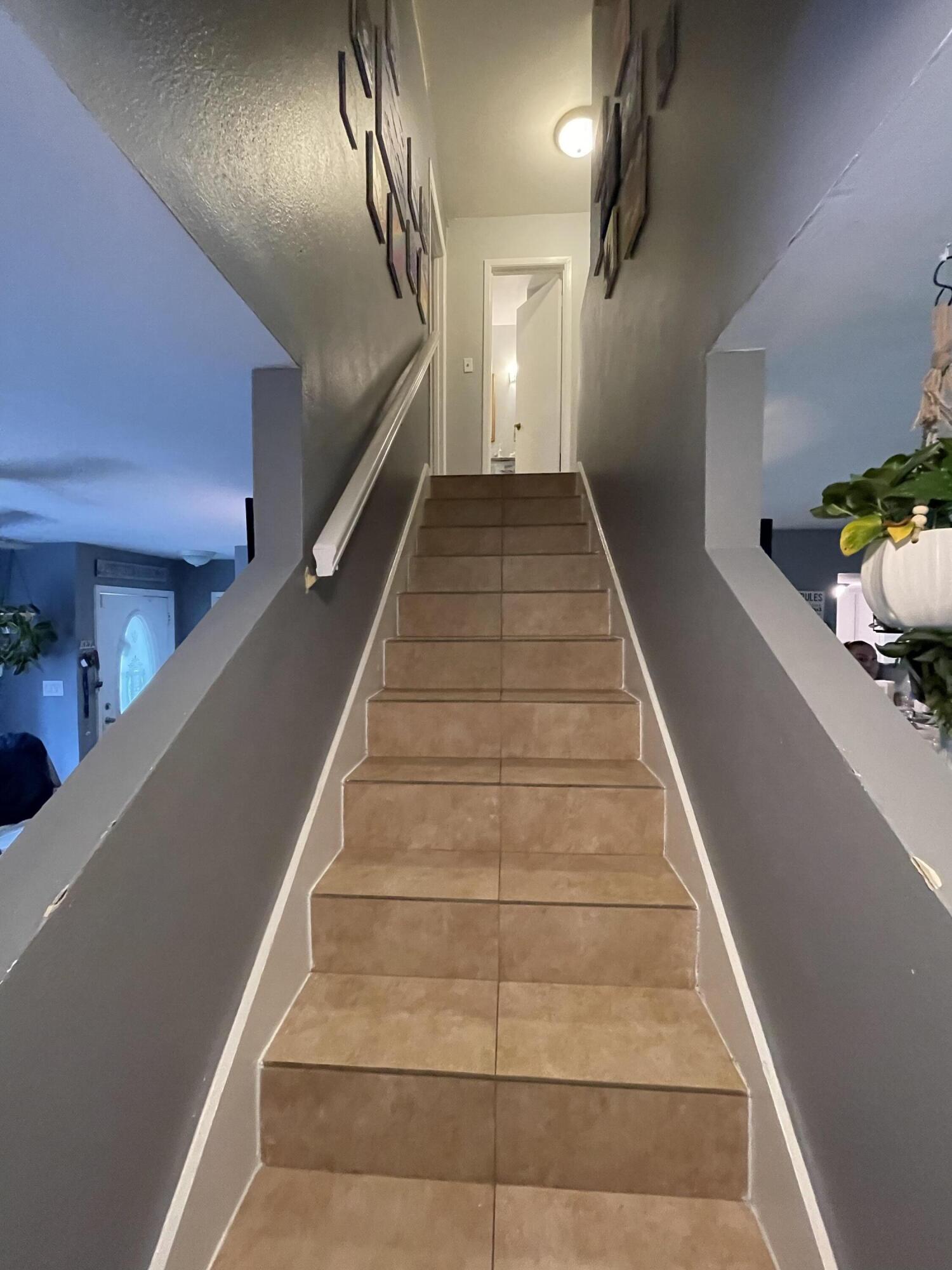 VALENCIA ARMS - Residential