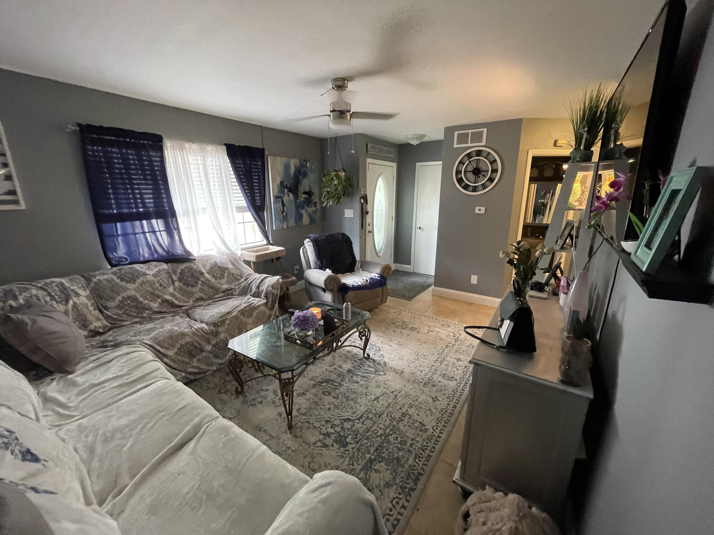 VALENCIA ARMS - Residential