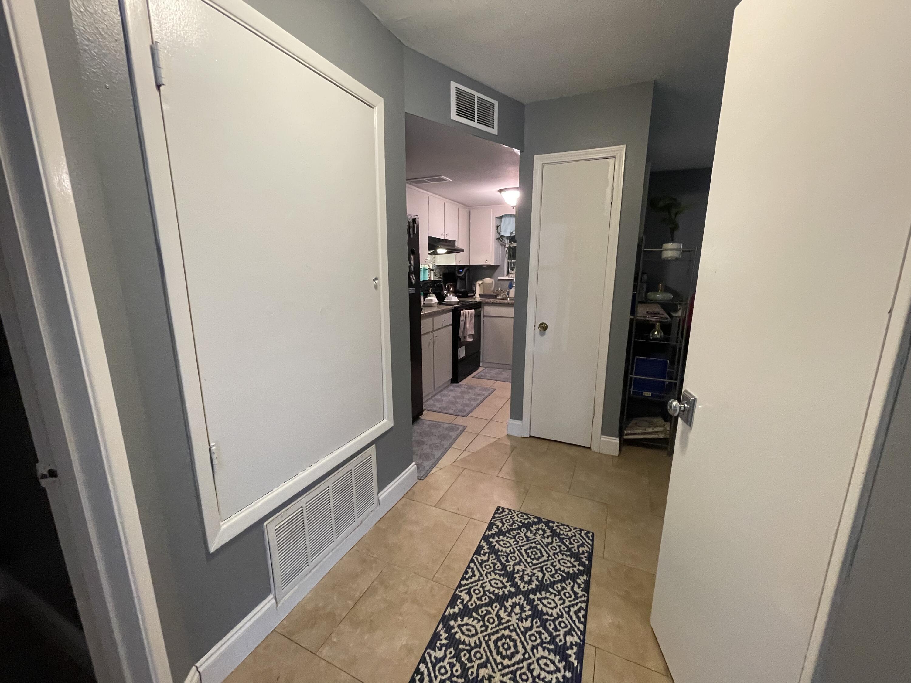 VALENCIA ARMS - Residential