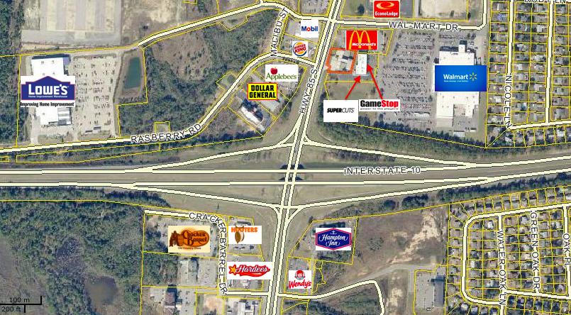 This is a great retail location centrally located just North of the I-10 cross over. It is being completely renovated and will consist of a 1,600 sq/ft clean open floor plan. The canopy is being removed and there is a Billboard on the property that can be rented as additional signage as well. It has great visibility and there are several national tenants within walking distance of this location included Wal-Mart, McDonalds, Burger King, Craker Barrel just to name a few.