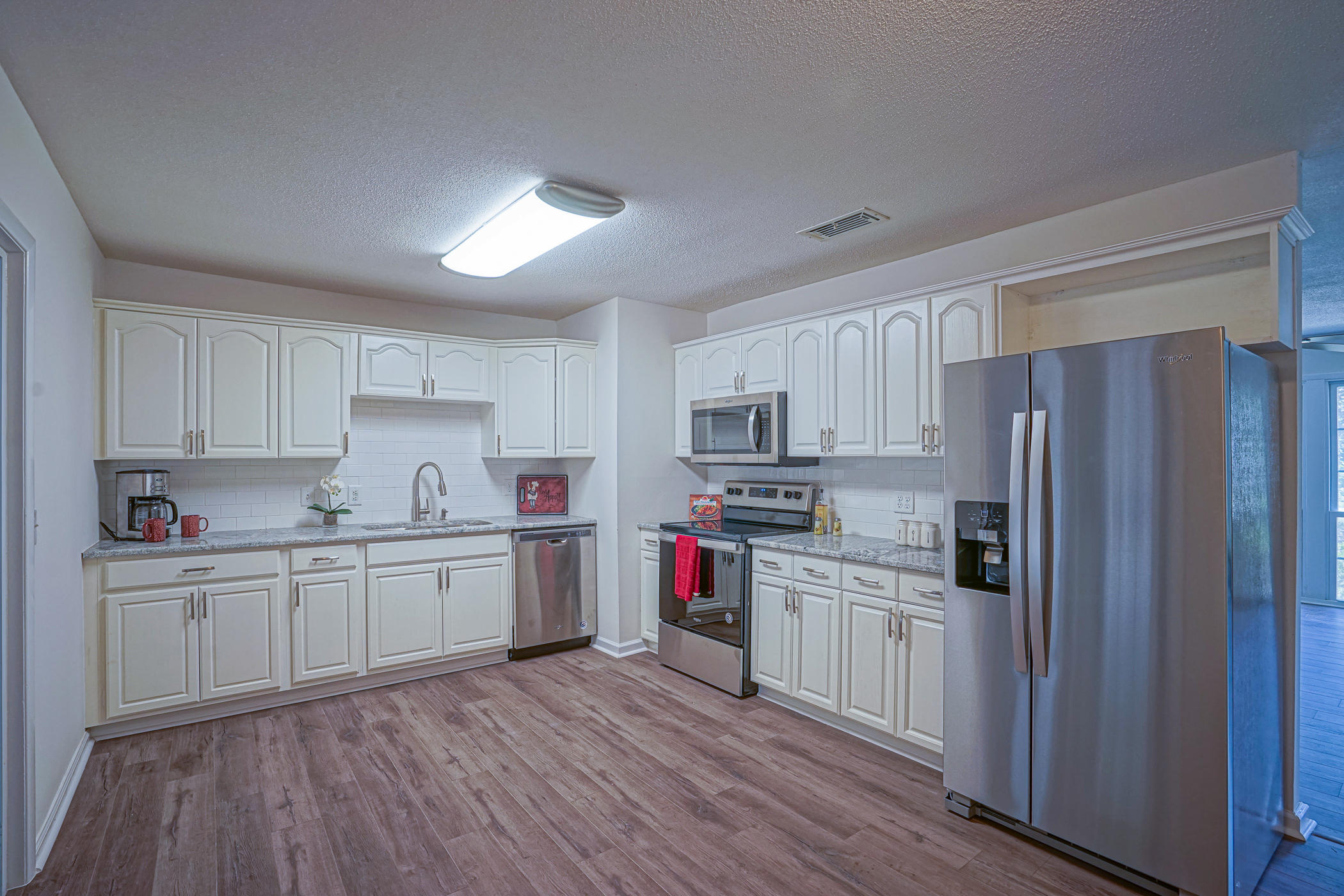 BAYOU POQUITO - Residential