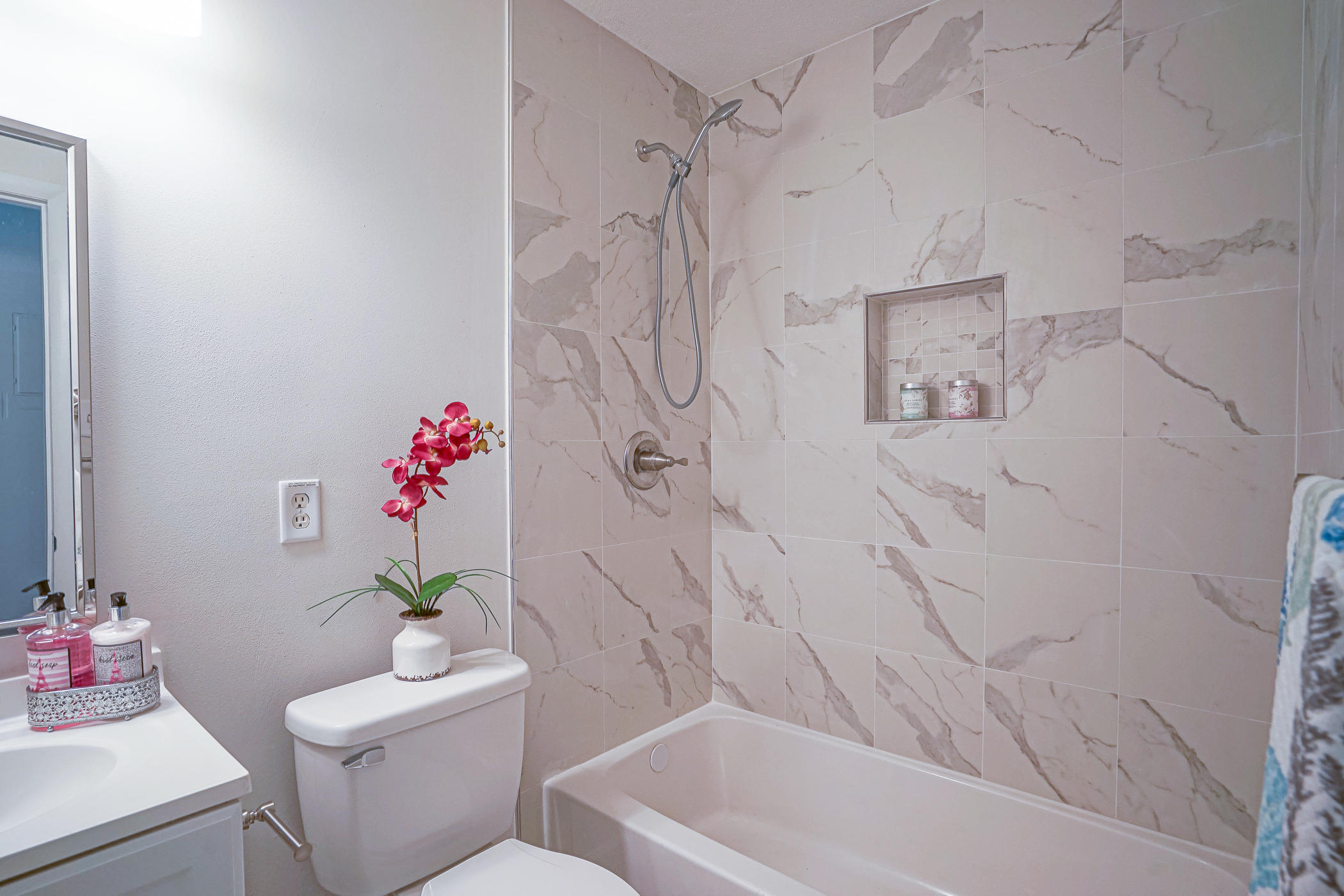 BAYOU POQUITO - Residential