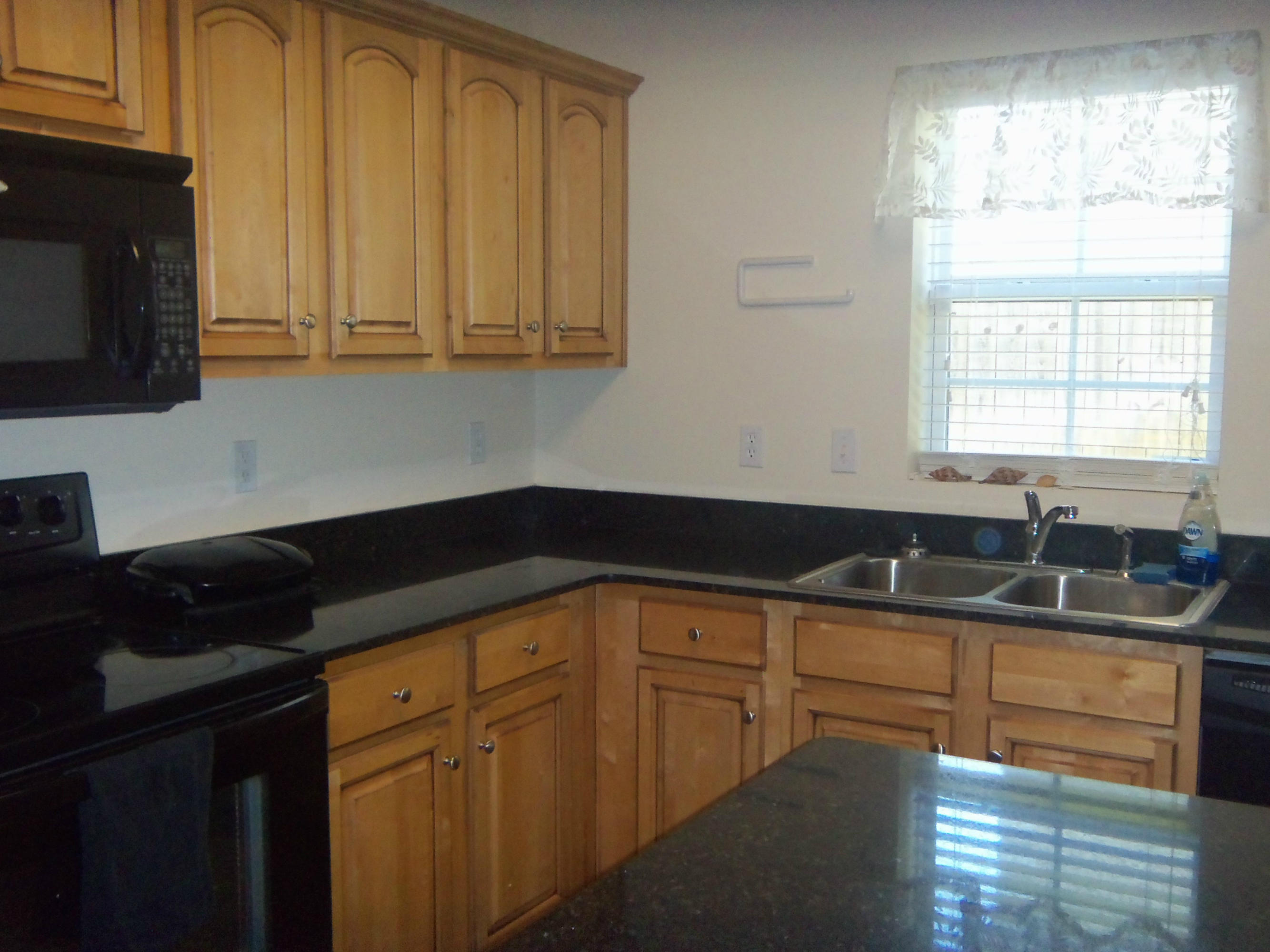 MERIDIAN SQUARE T/H - Residential Lease