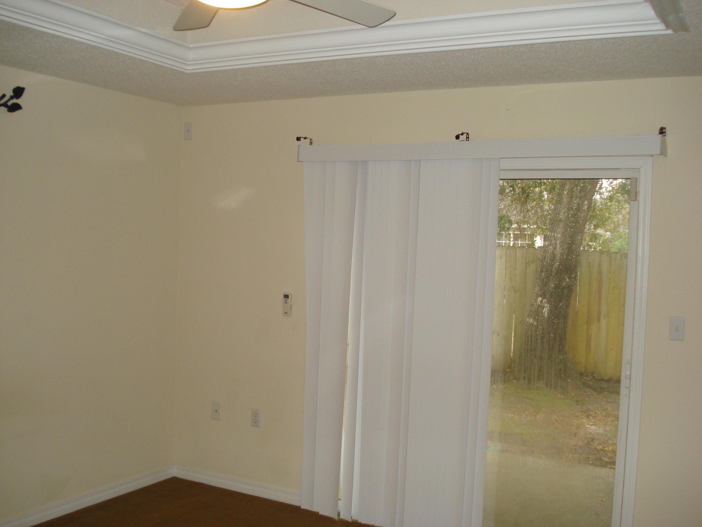 OAK PARK ESTATES, 1ST ADDITION - Residential Lease