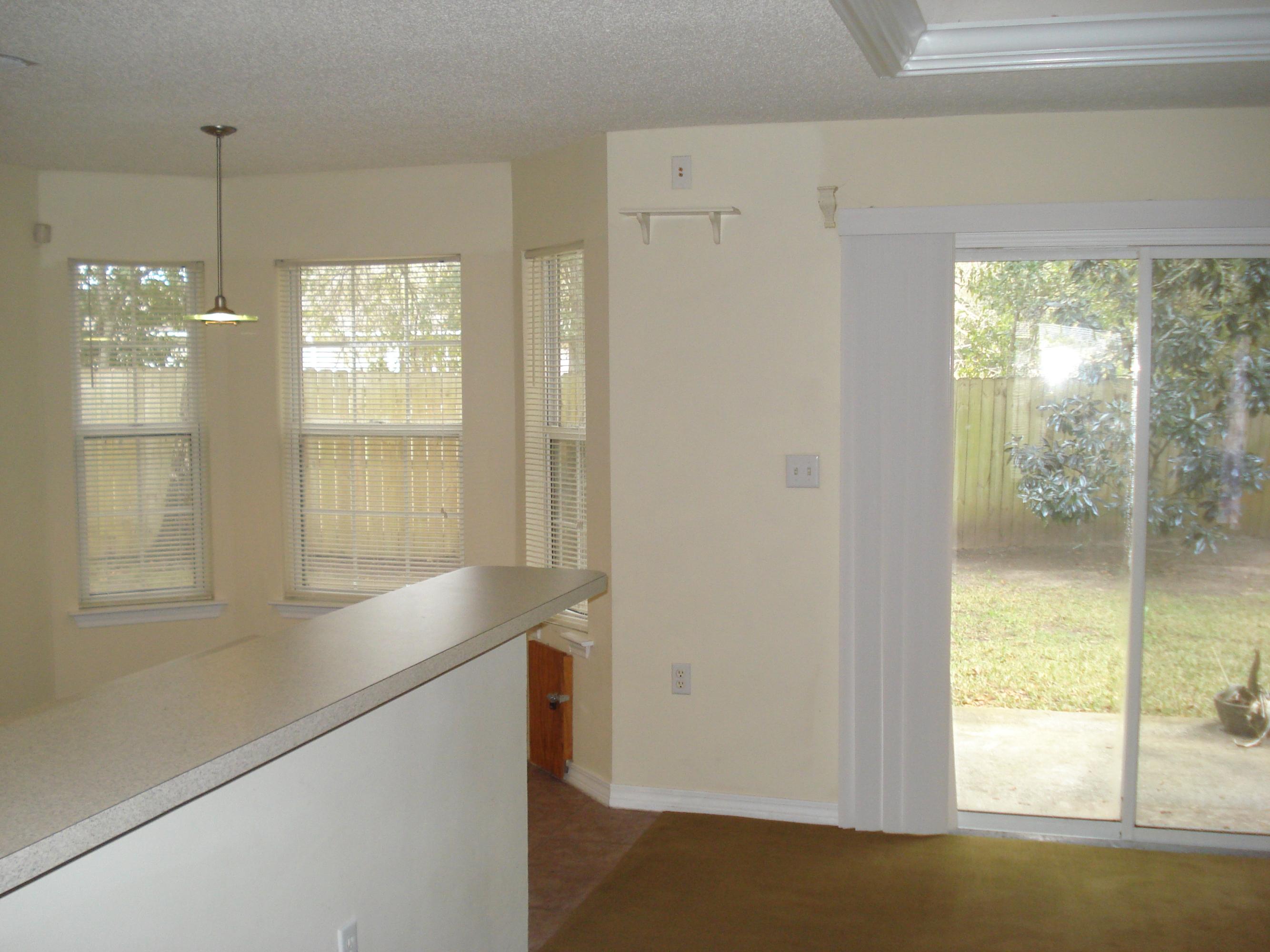 OAK PARK ESTATES, 1ST ADDITION - Residential Lease