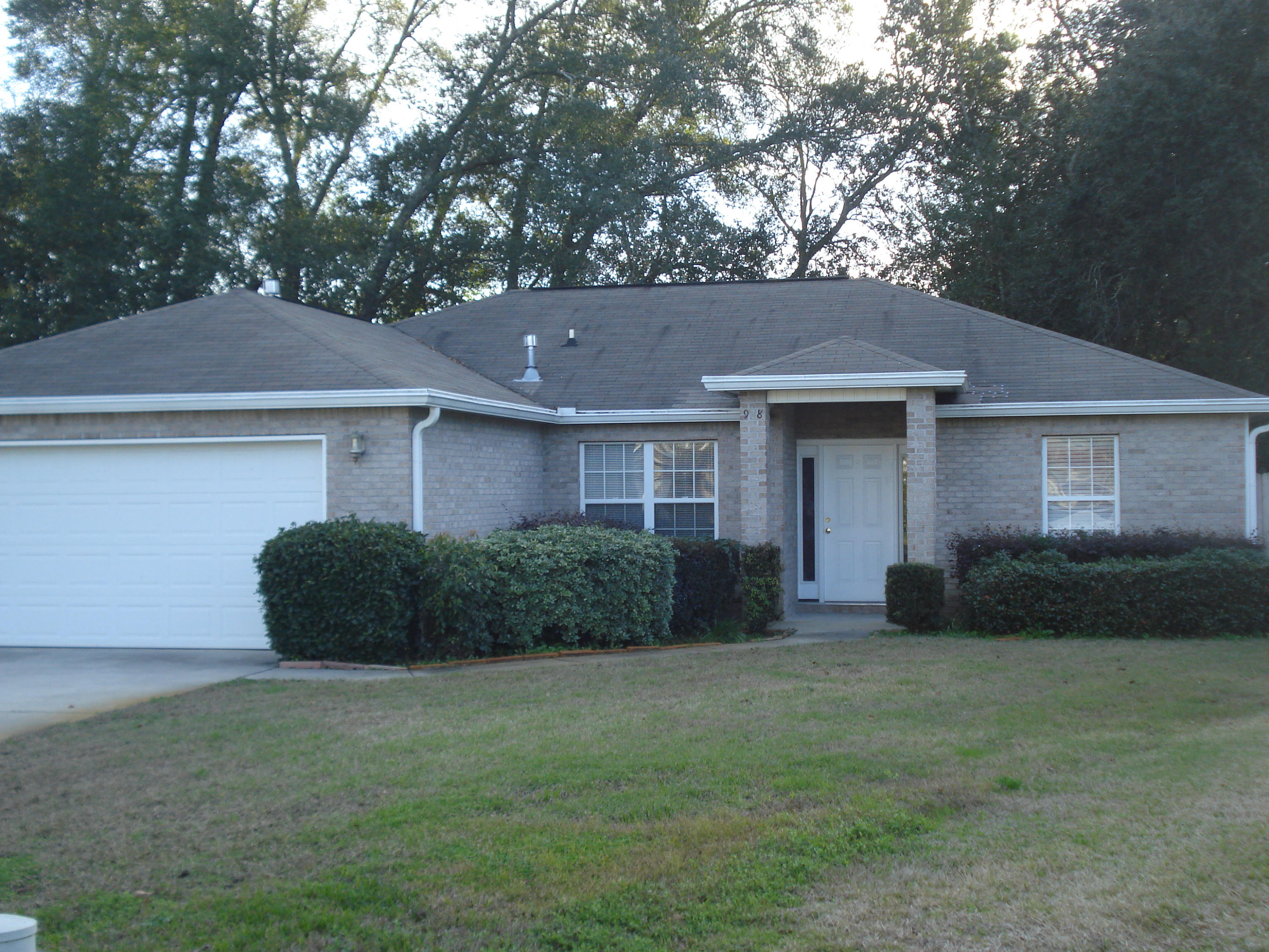 OAK PARK ESTATES, 1ST ADDITION - Residential Lease