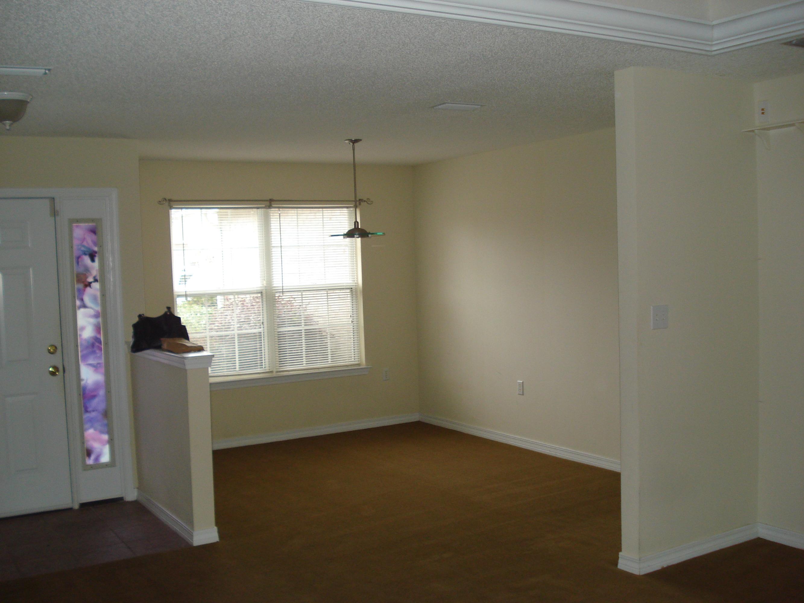 OAK PARK ESTATES, 1ST ADDITION - Residential Lease