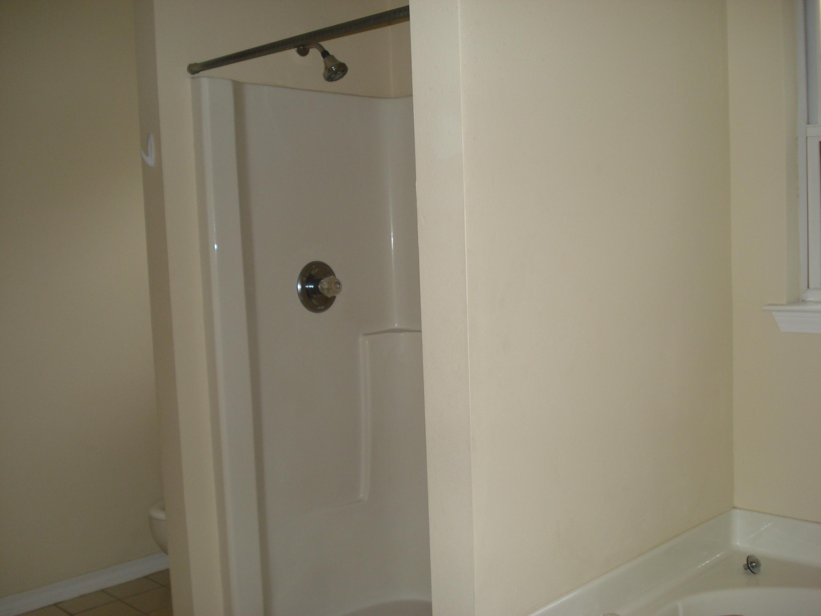 OAK PARK ESTATES, 1ST ADDITION - Residential Lease