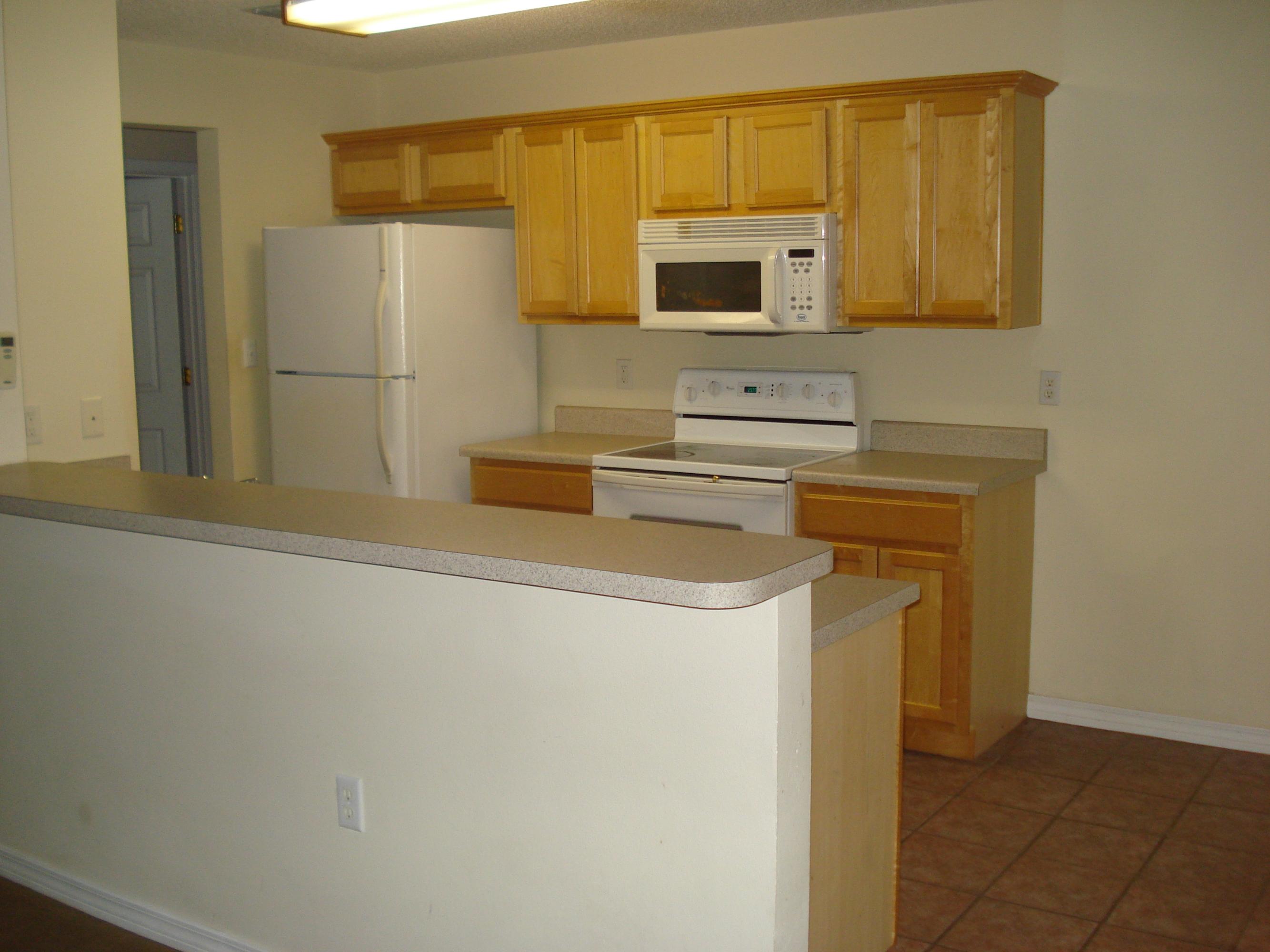 OAK PARK ESTATES, 1ST ADDITION - Residential Lease