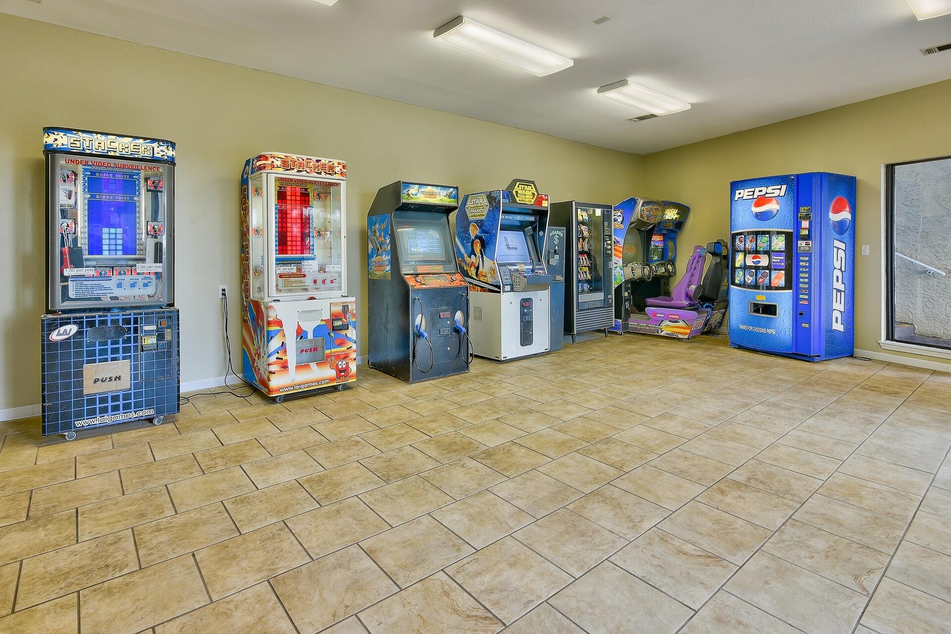 MAINSAIL CONDO PH 5 - Residential