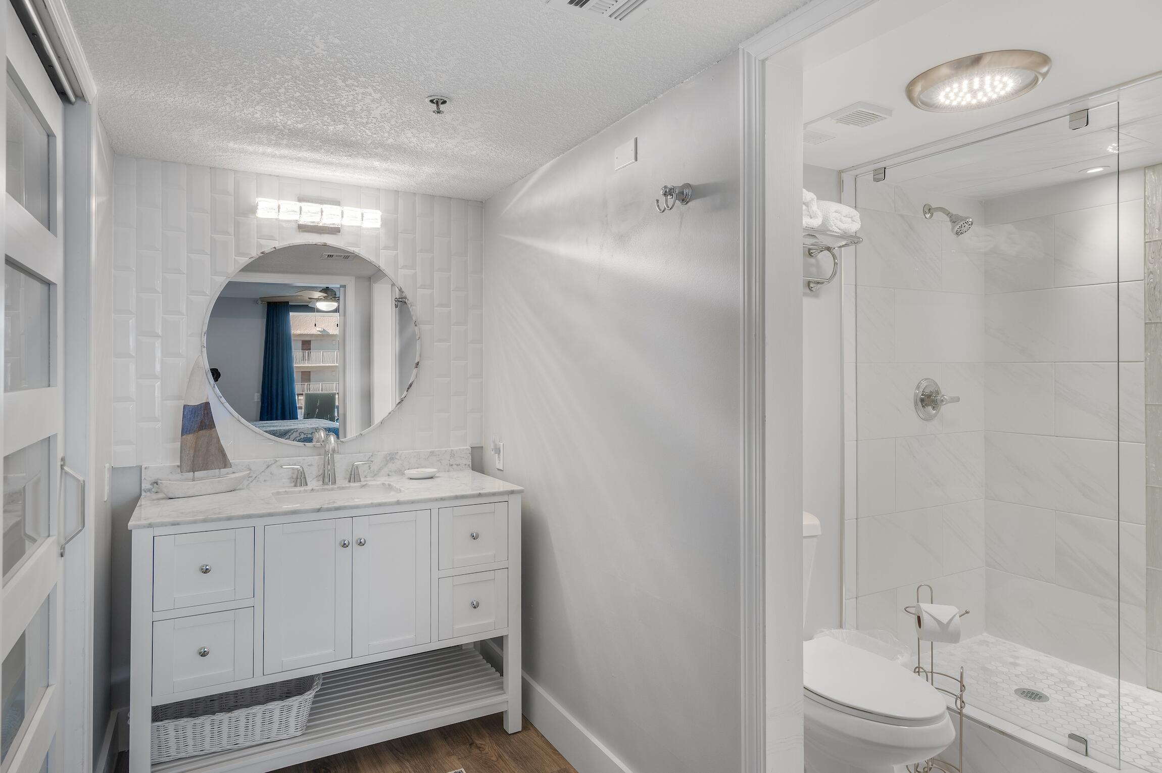 MAINSAIL CONDO PH 5 - Residential