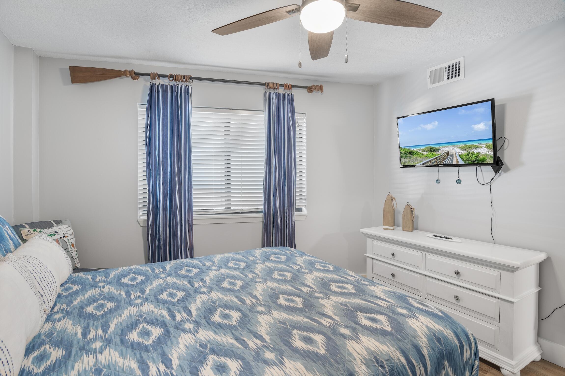 MAINSAIL CONDO PH 5 - Residential