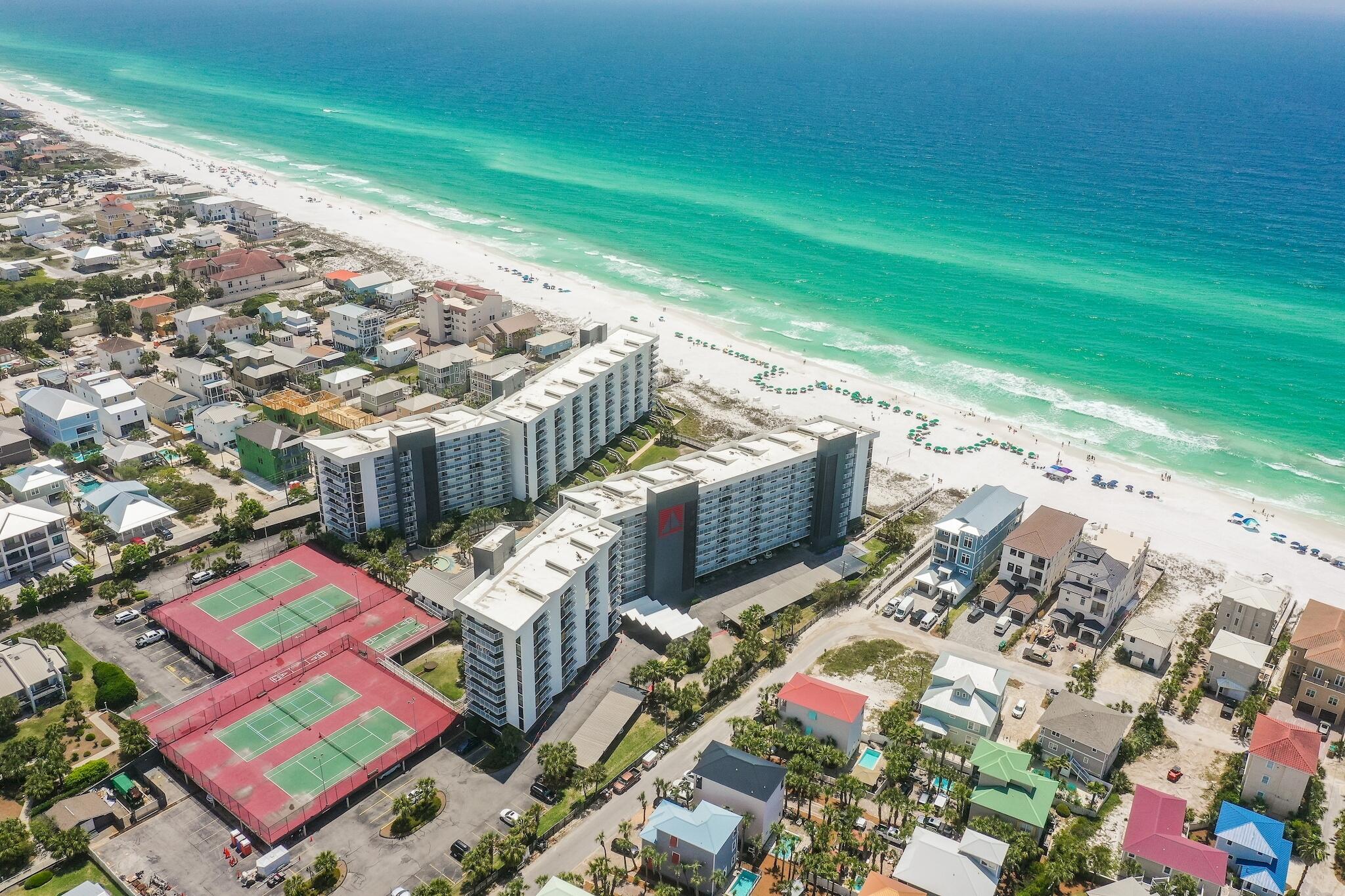 MAINSAIL CONDO PH 5 - Residential