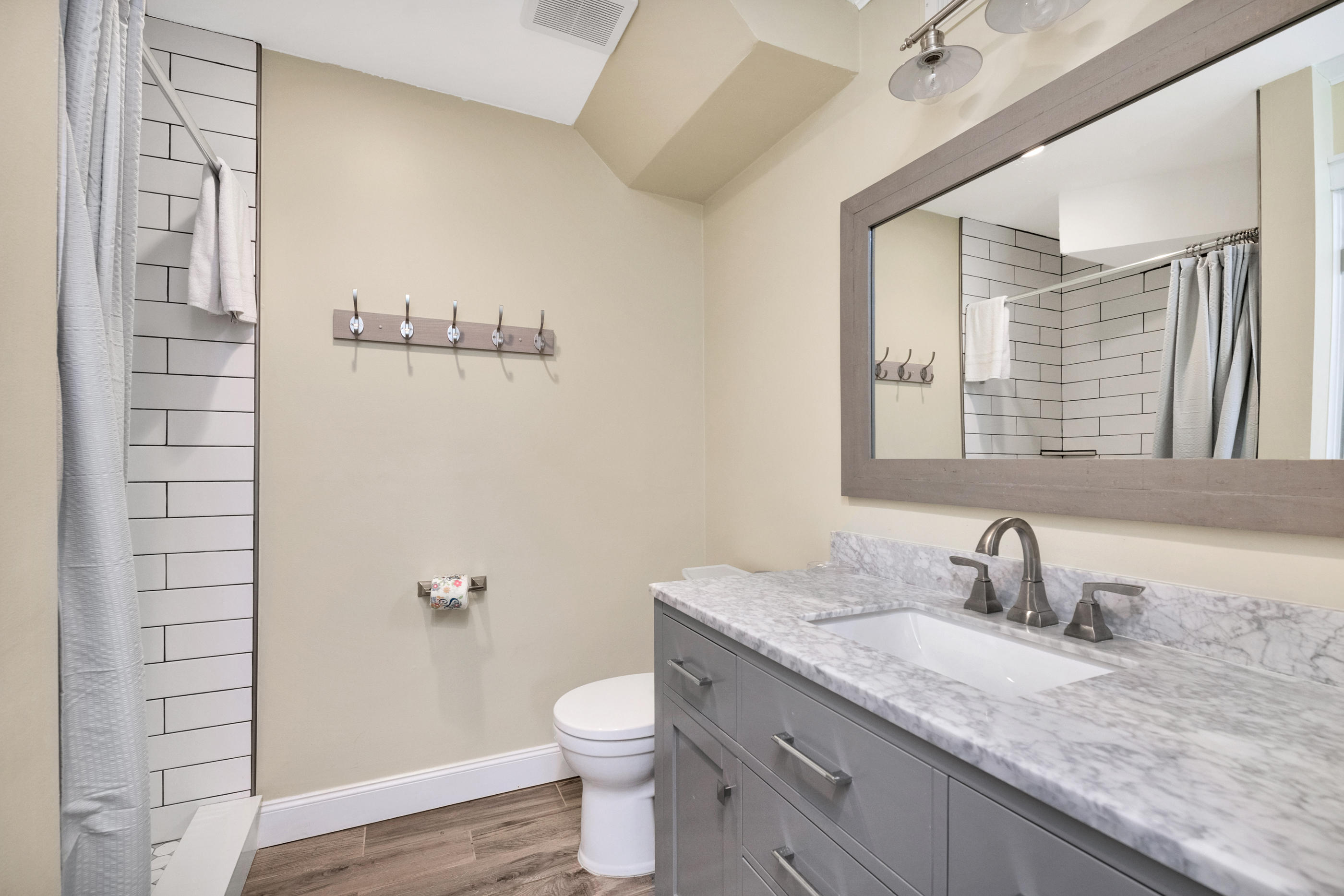 SEASCAPE CONDO GARDEN VILLA - Residential