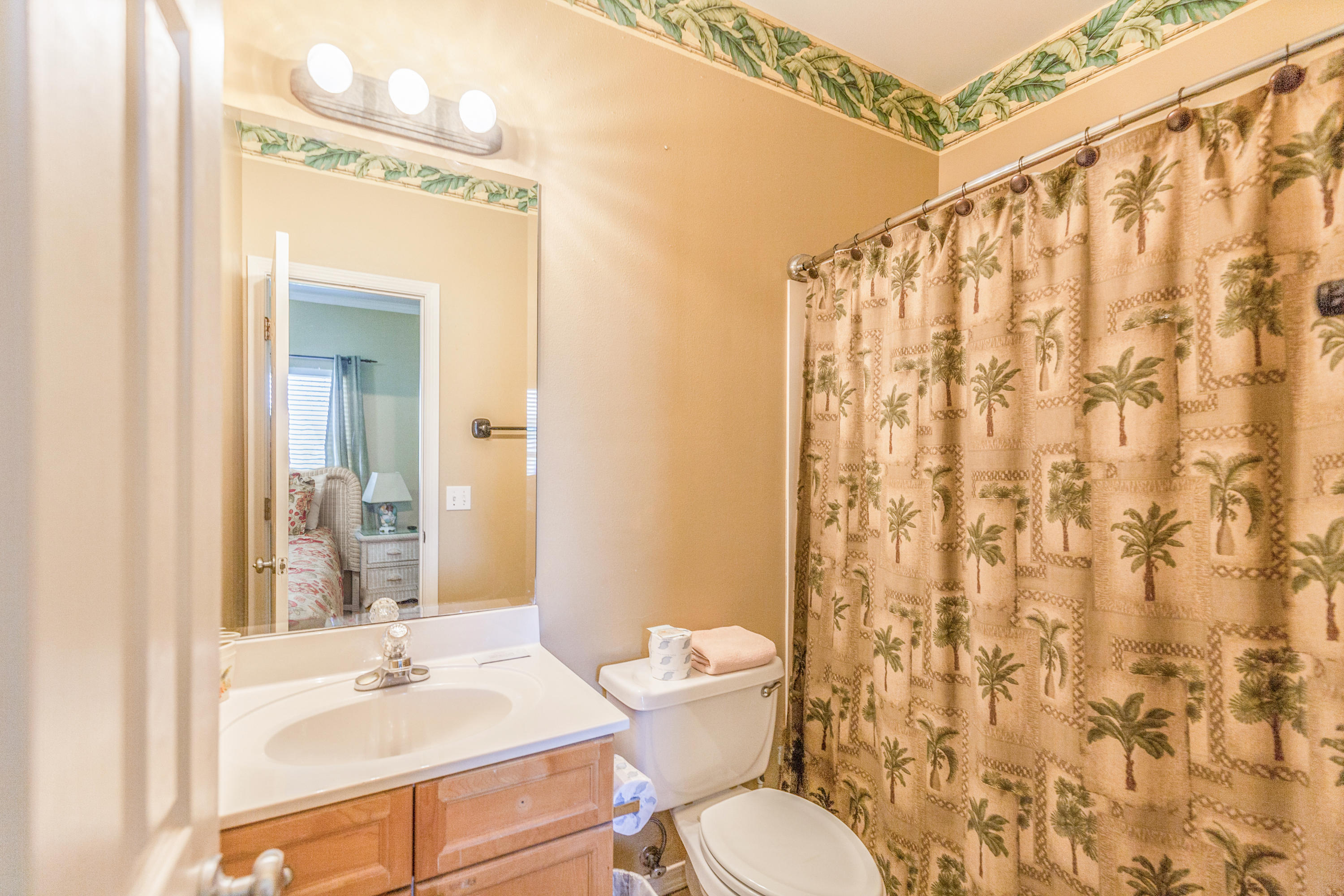 ROYAL SEAESTA - Residential