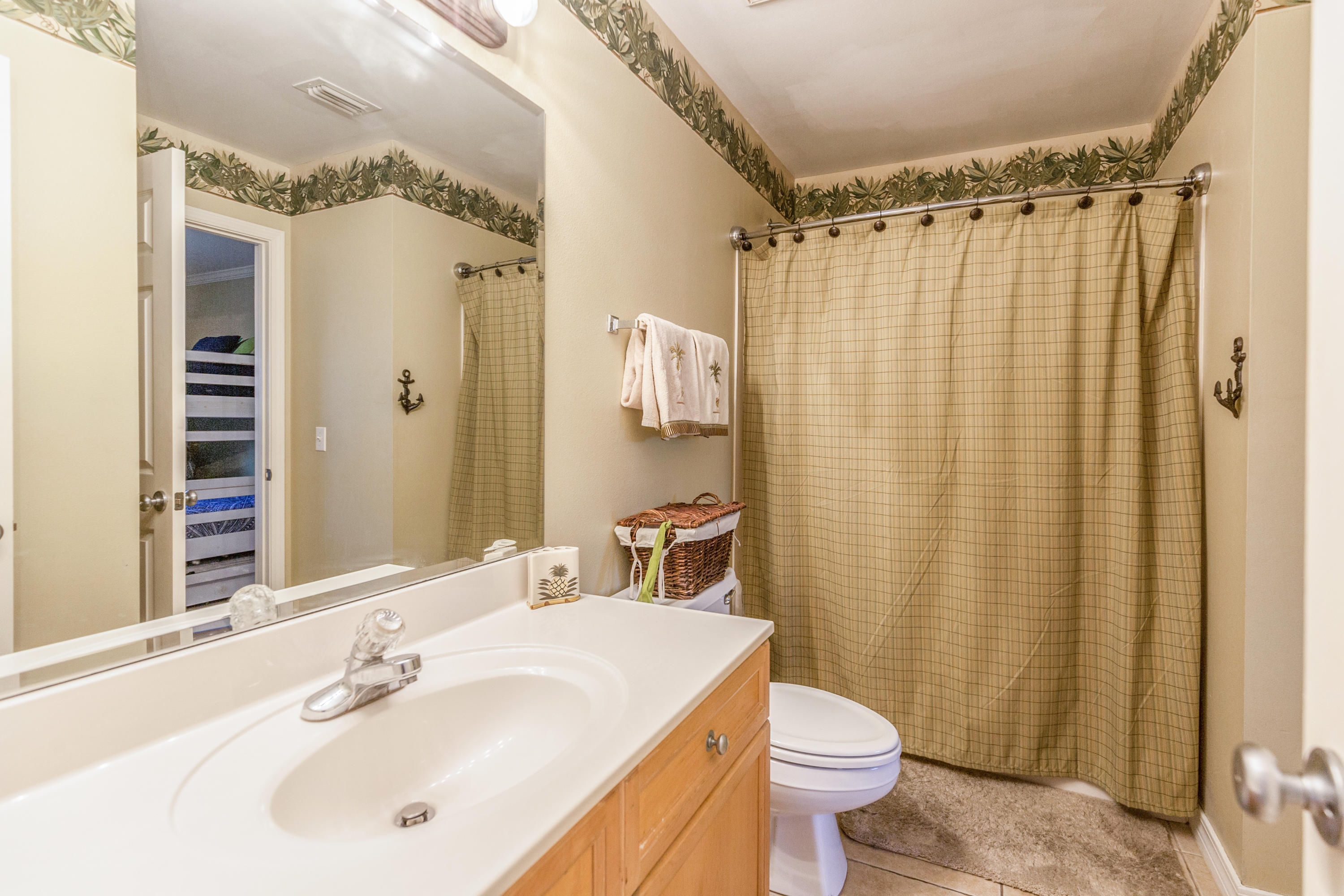 ROYAL SEAESTA - Residential