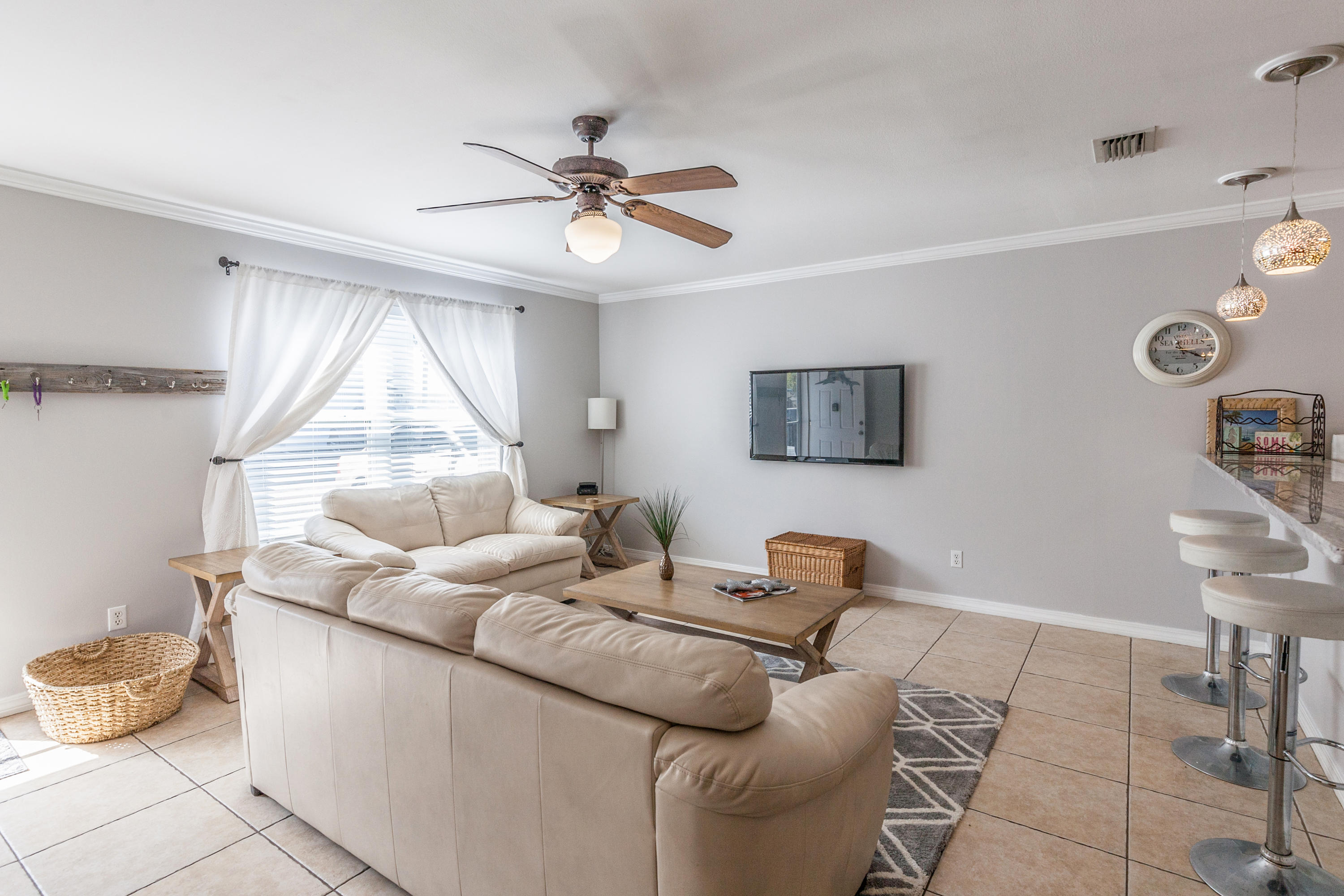 ROYAL SEAESTA - Residential