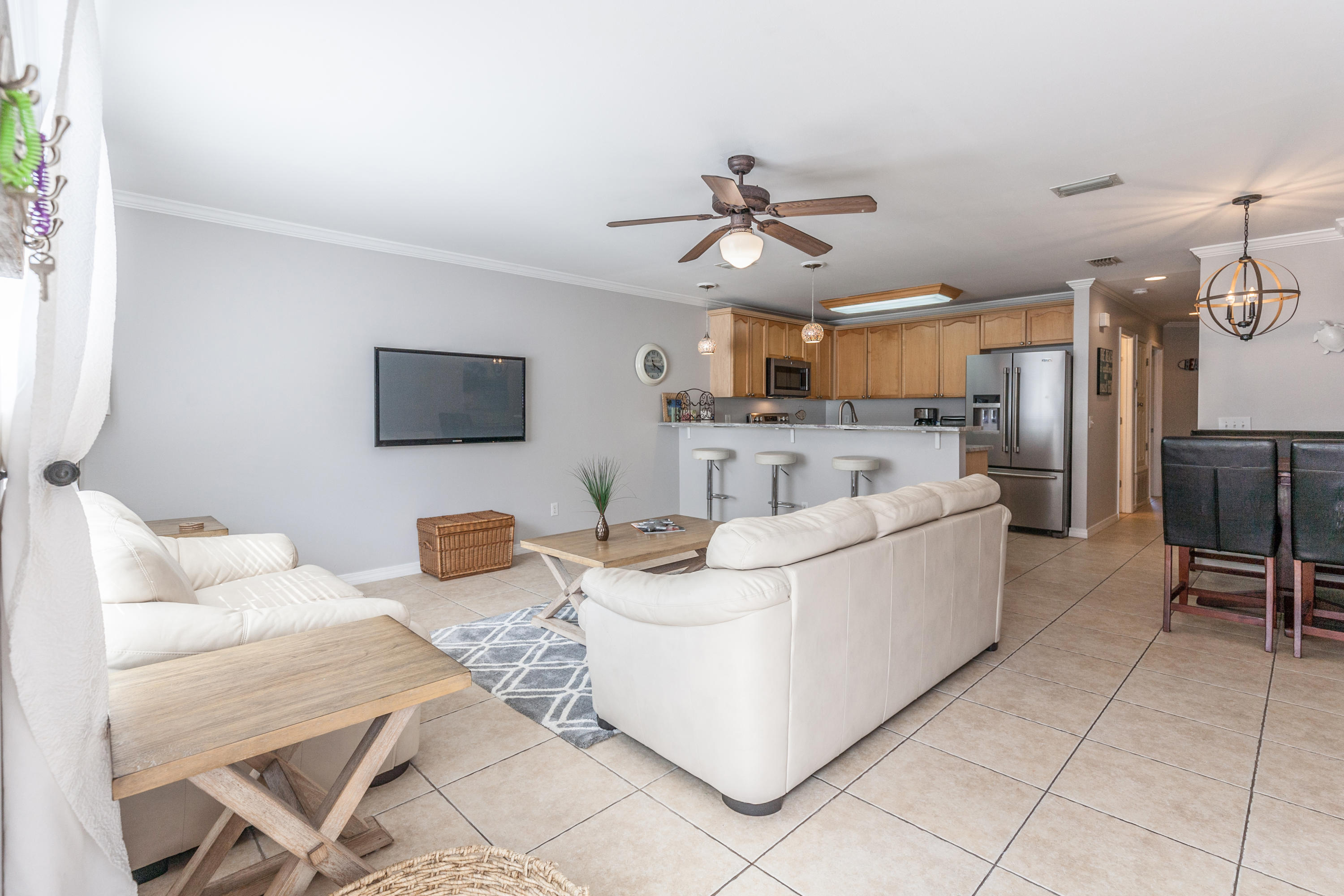 ROYAL SEAESTA - Residential