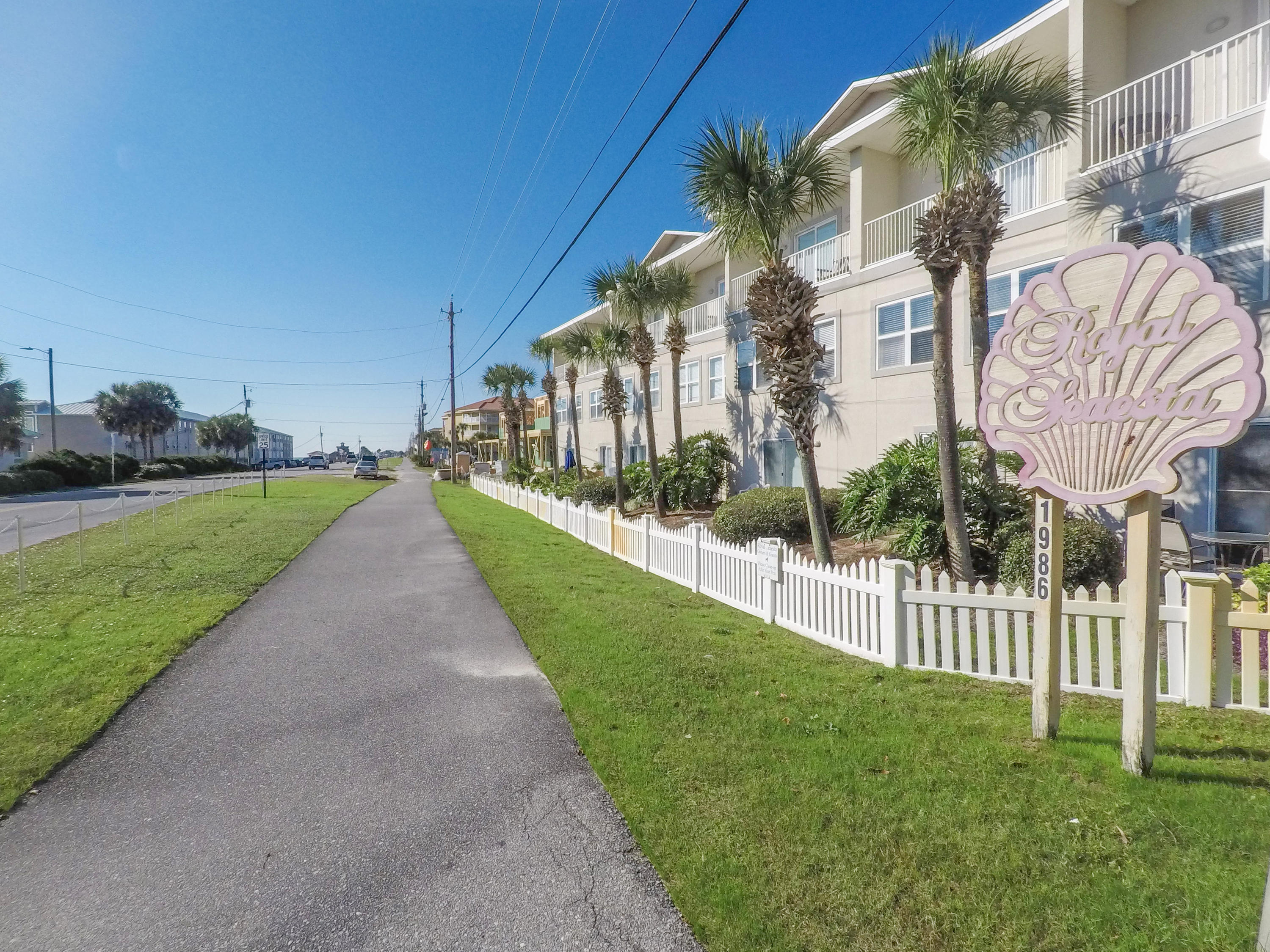 ROYAL SEAESTA - Residential