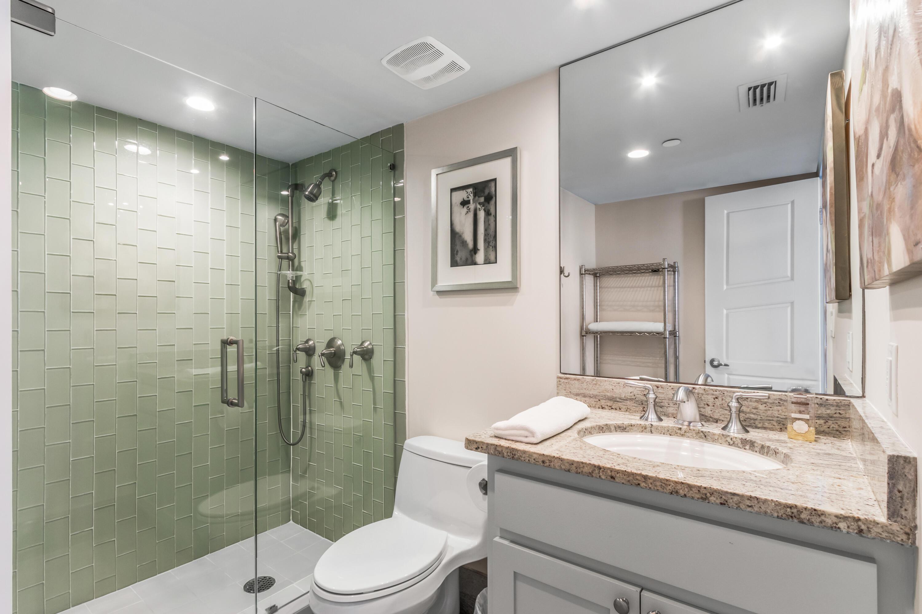 Emerald Towers Condominiums - Residential