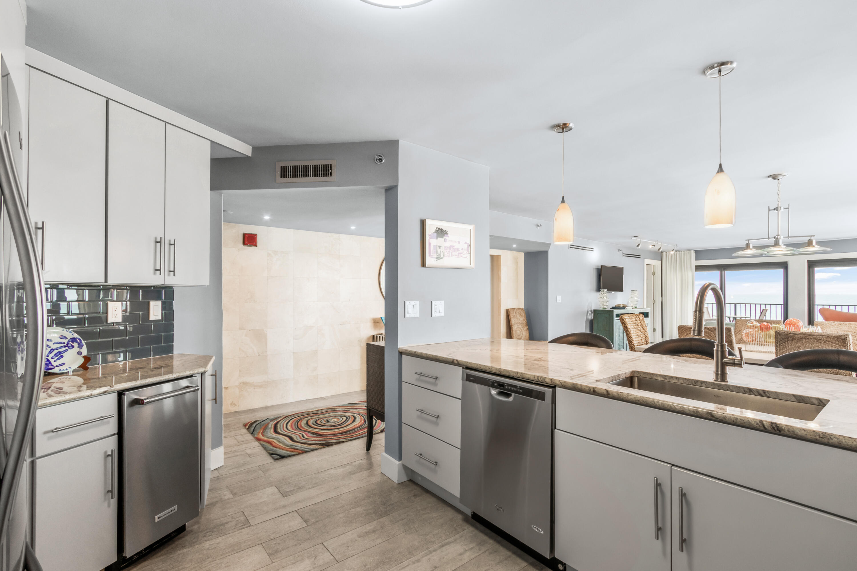 Emerald Towers Condominiums - Residential