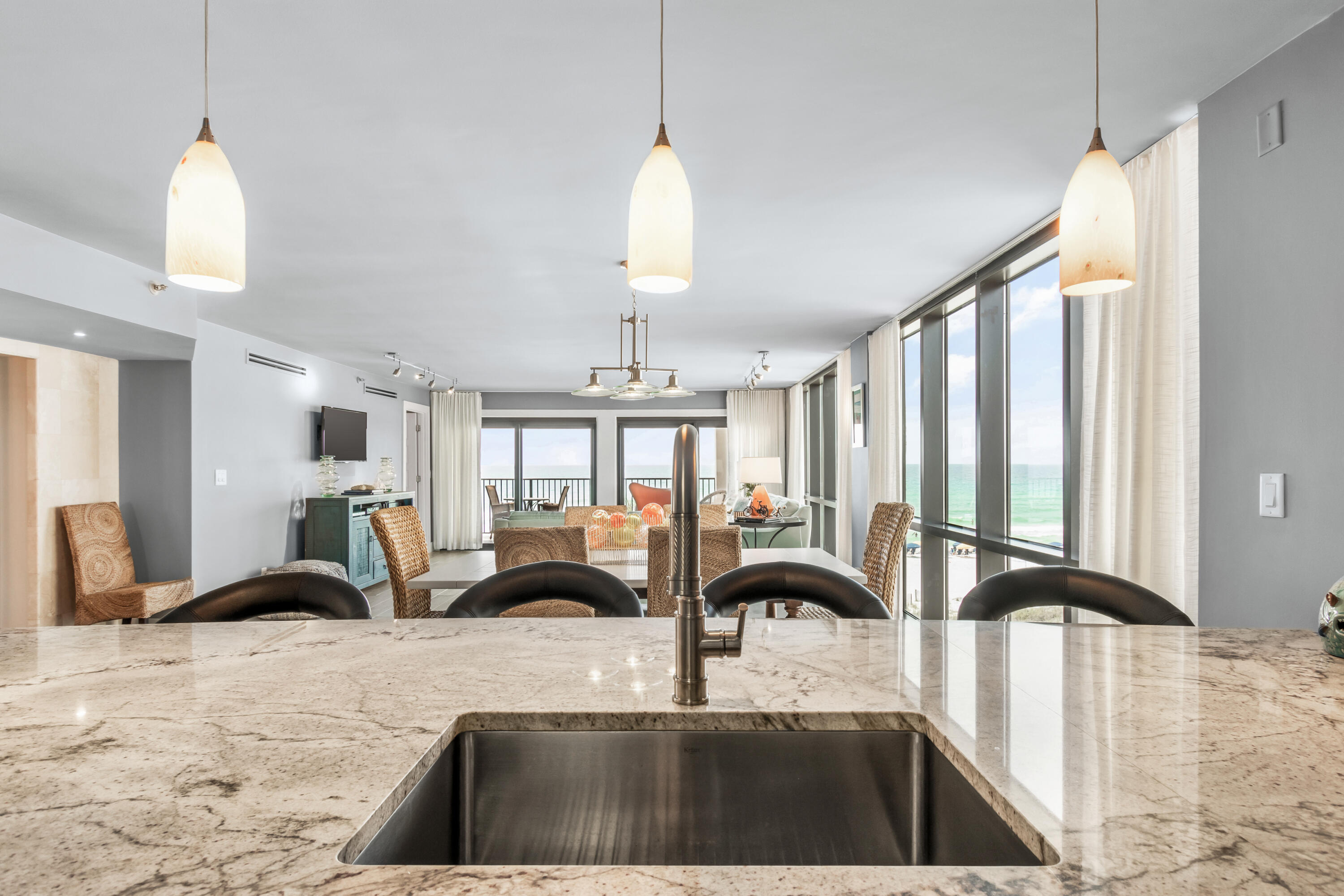 Emerald Towers Condominiums - Residential