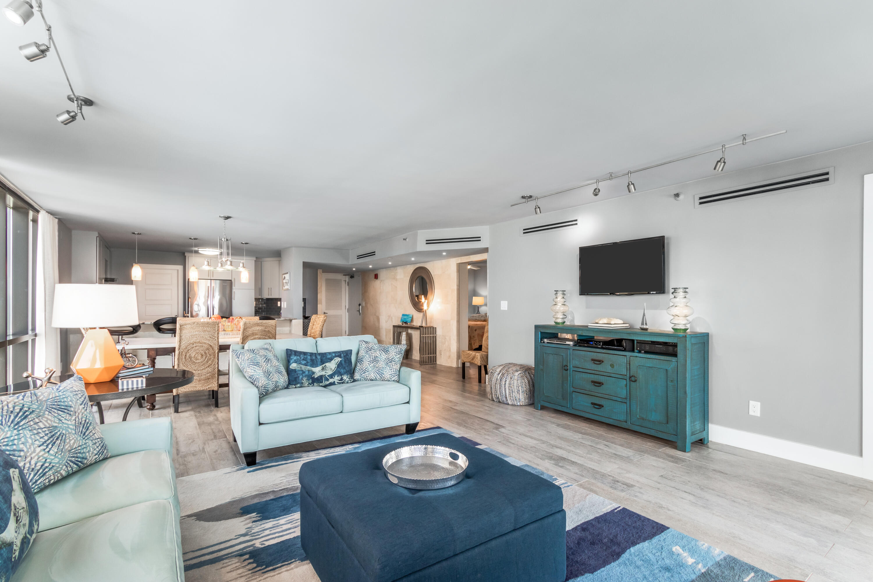 Emerald Towers Condominiums - Residential