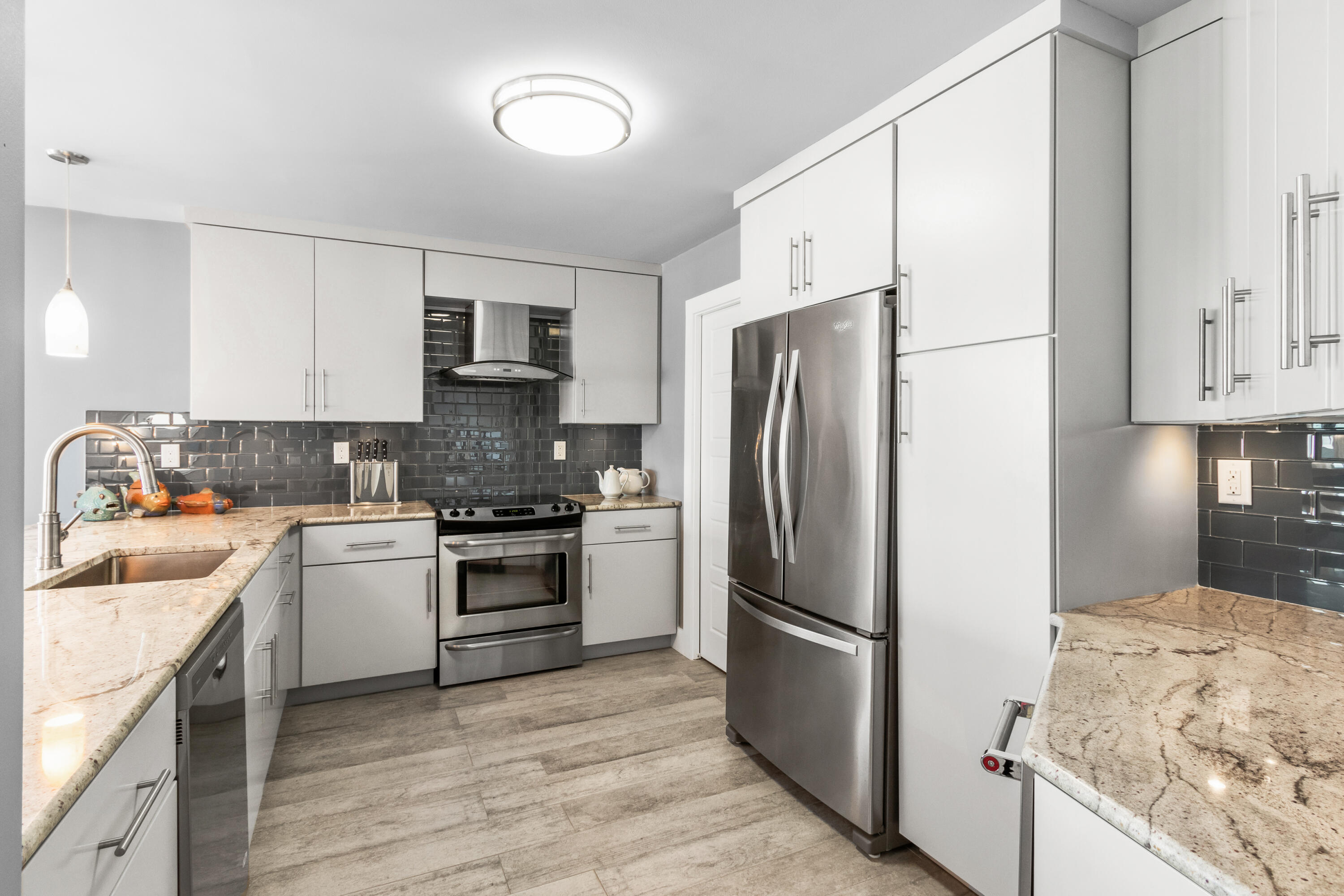 Emerald Towers Condominiums - Residential