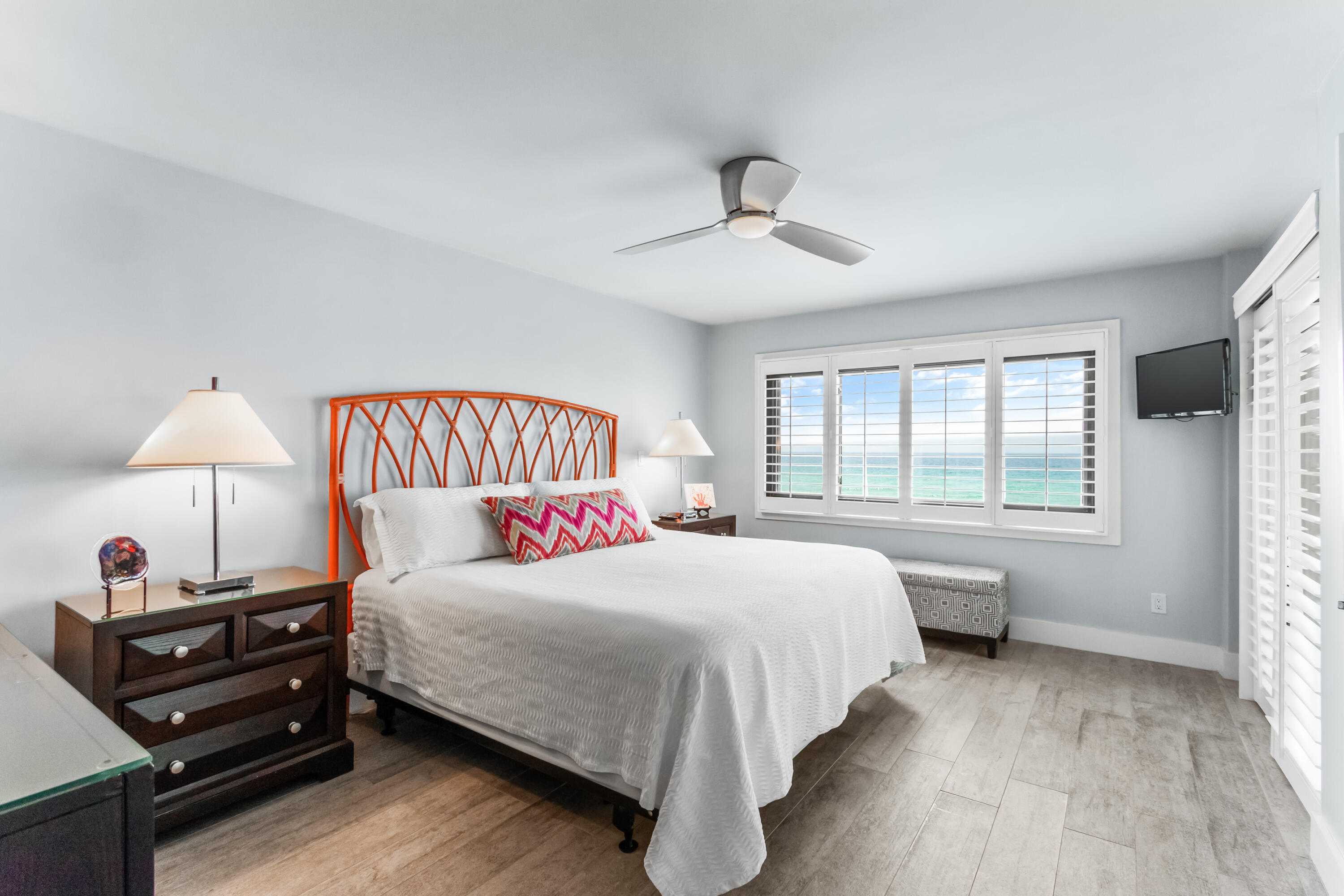 Emerald Towers Condominiums - Residential