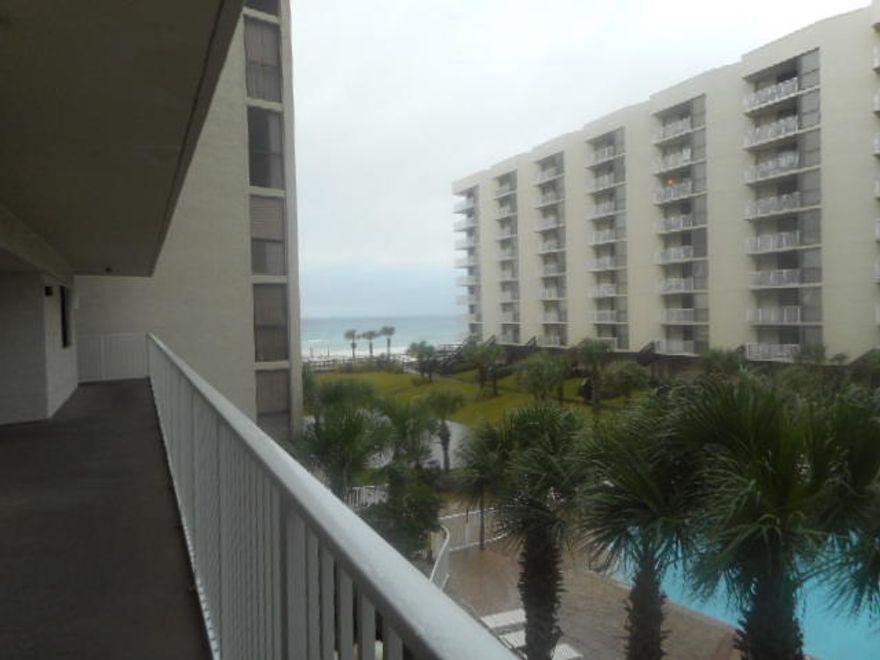 This property is to be placed in an upcoming event. All bids should be submitted at www.homesearch.com (void where prohibited). Submit any offers received pre-event (or post-event) to sales@homesearch.com. All pre-event or post-event offers will be reviewed and responded to within 3 business days. All properties are subject to a 5% buyer's premium pursuant to the Event Agreement and Terms & Conditions (minimums will apply). Please contact listing agent for details and commission paid on this property