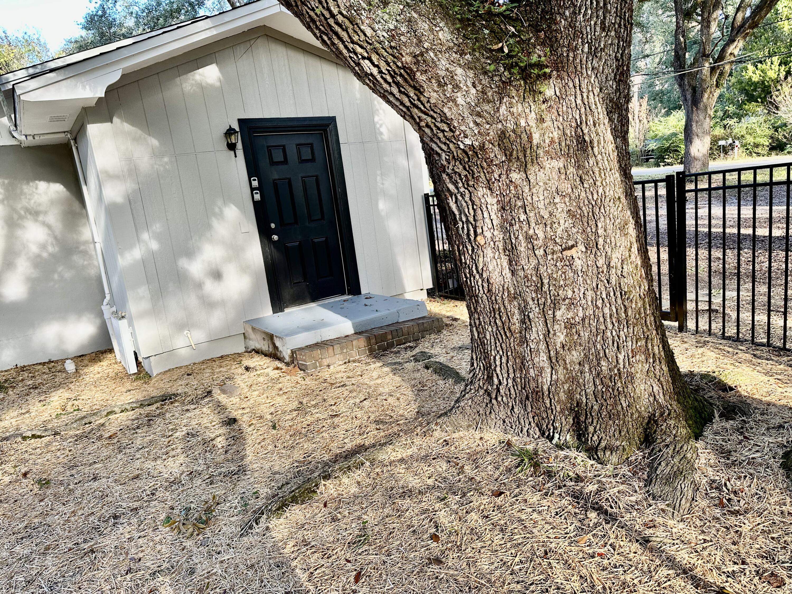 CINCO ADDN TO CRESTVIEW - Residential