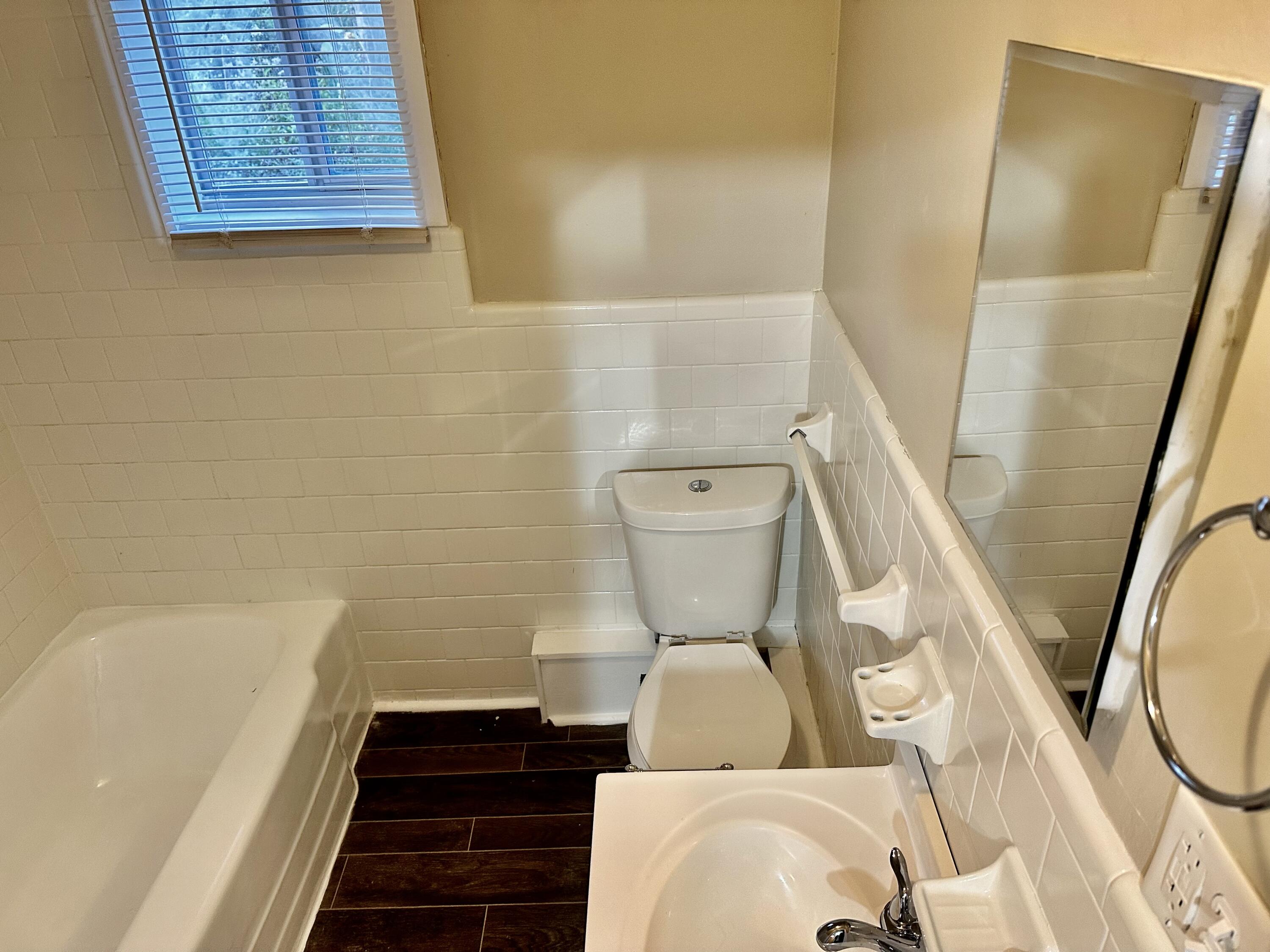 CINCO ADDN TO CRESTVIEW - Residential