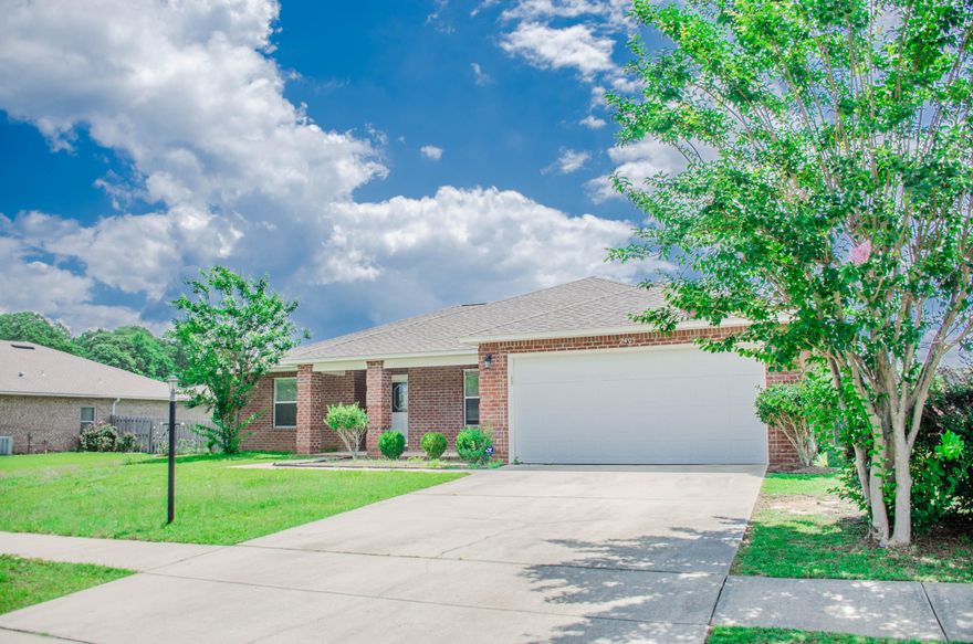 Great subdivision with sidewalks, street lights and underground utilities. Lovely open concept floor plan with a study/office, large, eat-in kitchen with breakfast bar, wide pantry and opens to the spacious family room. Family room provides plenty of room for entertaining guests. Sliding glass doors lead out to a screened in porch. Back yard is amazing. Fenced-in level 1/2 acre which allows plenty of room for the kids and Fido to play. Outdoor shed to store all your gardening tools. Popular split bedroom floor plan. Master bathroom includes a separate shower and tub. Large walk-in closet and double vanity sinks. Additional bedrooms share a bathroom with a shower/tub combination. Home has recently been professionally cleaned, including carpets. Just waiting for a new owner