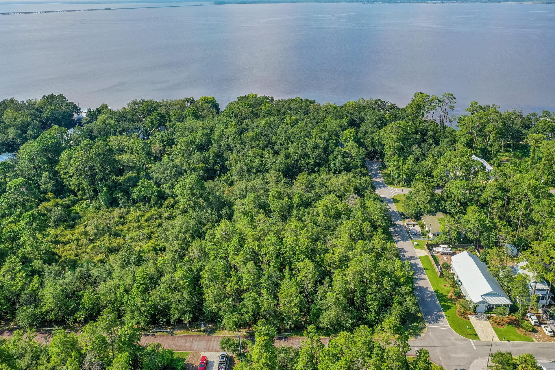 GRAYTON BAYOU - Land