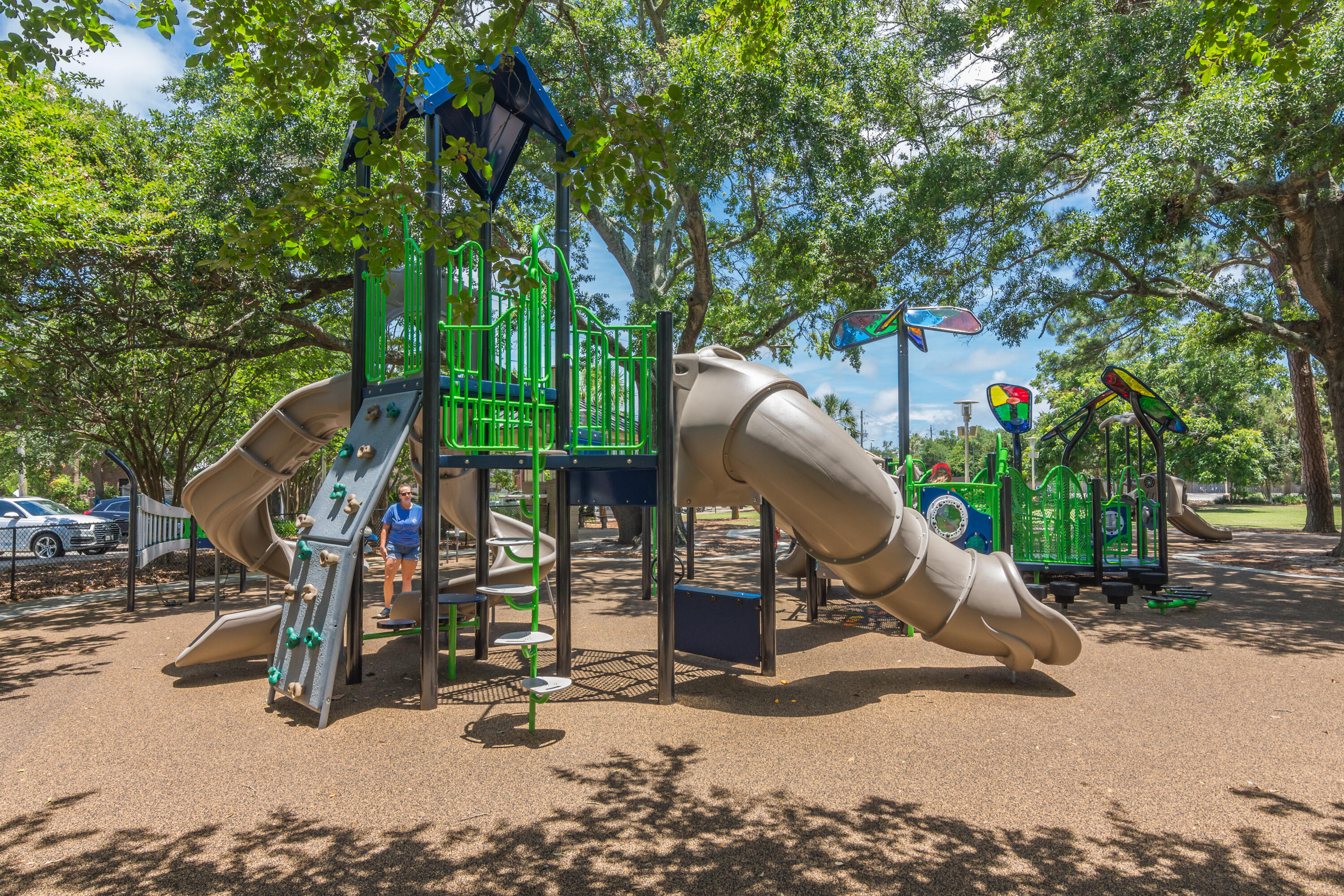 ELLIOTTS POINT - Residential