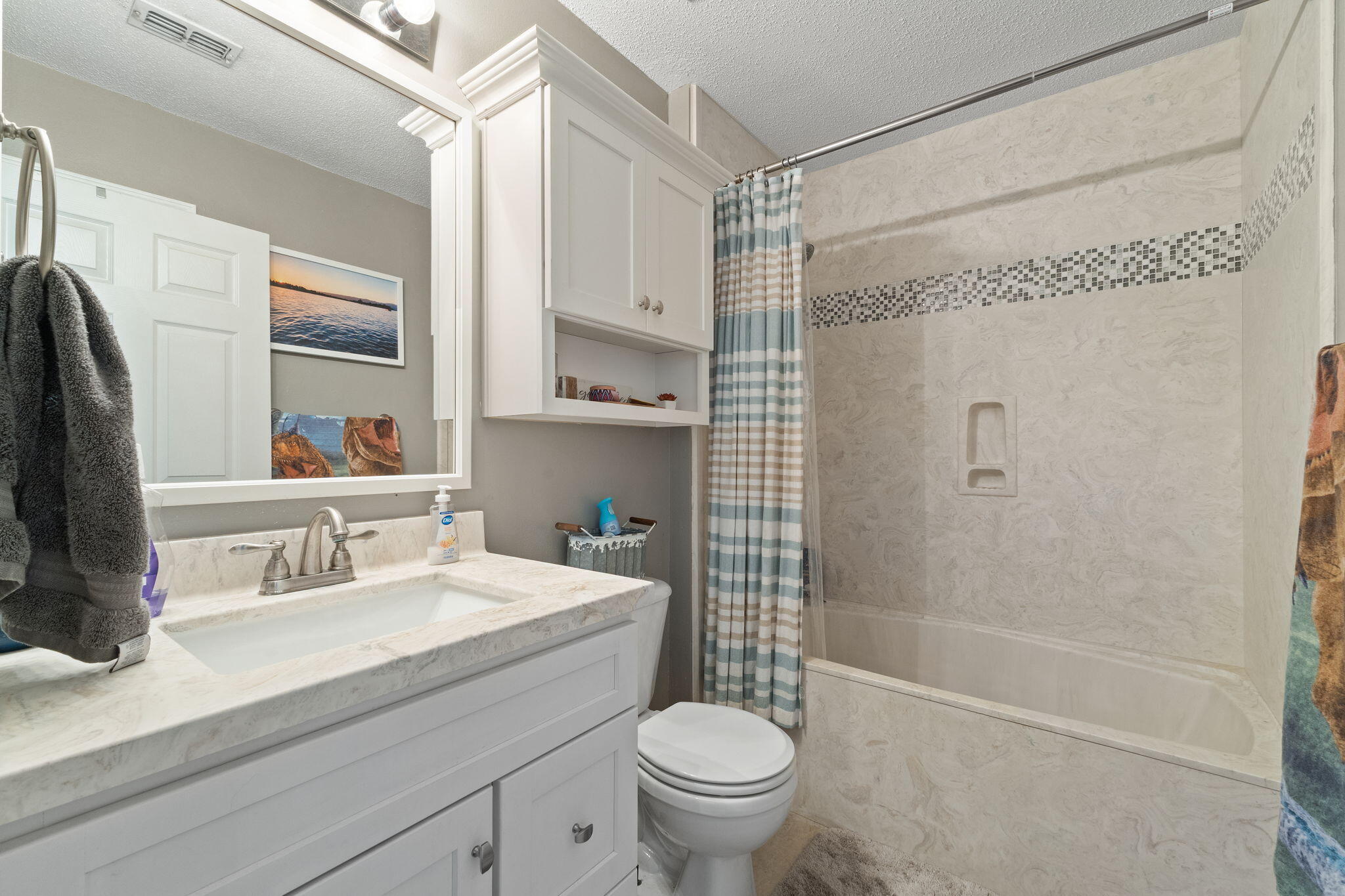 HIDDEN SHORES - Residential