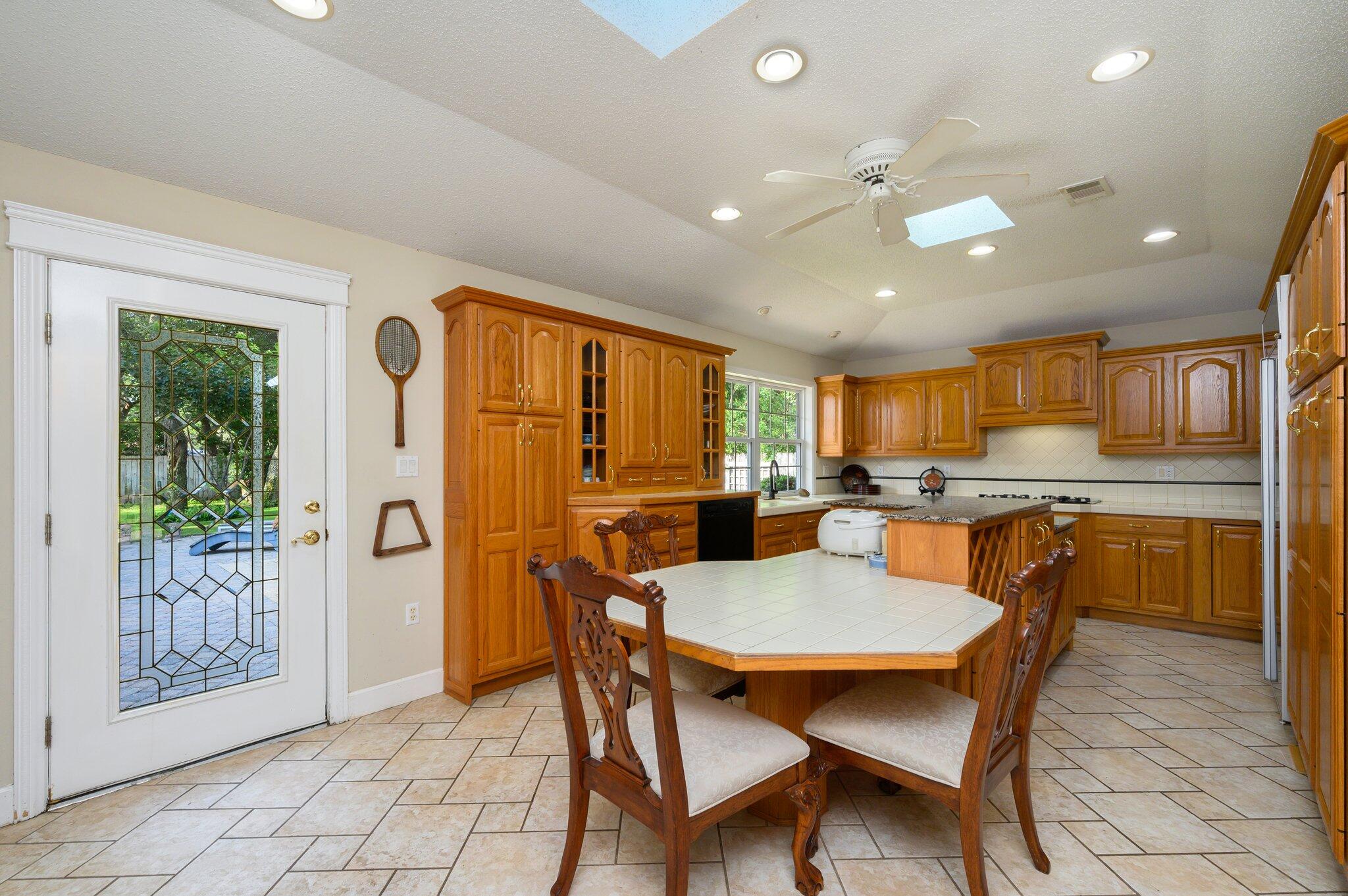 LAKE LORRAINE ESTATES 2 - Residential