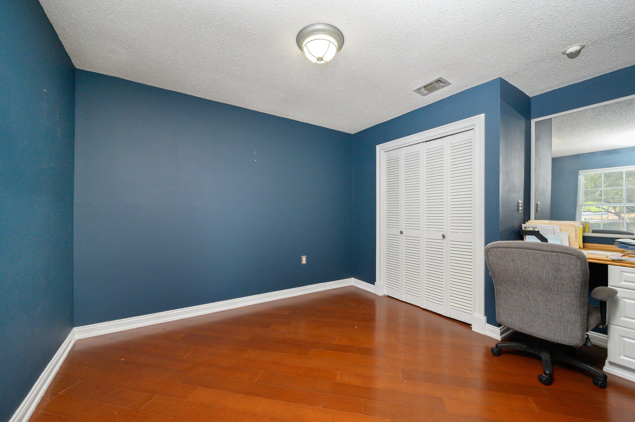 LAKE LORRAINE ESTATES 2 - Residential