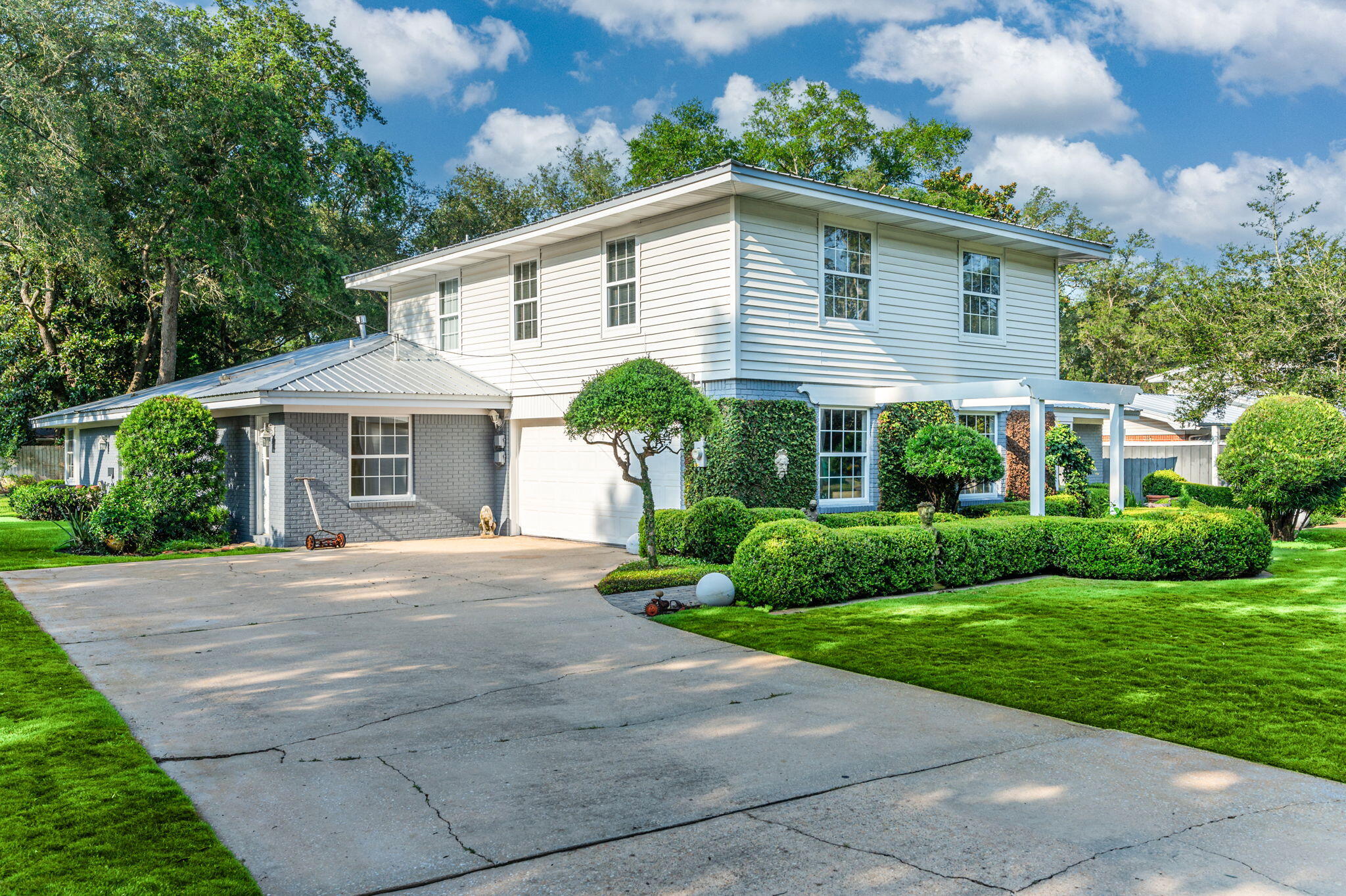 LAKE LORRAINE ESTATES 2 - Residential