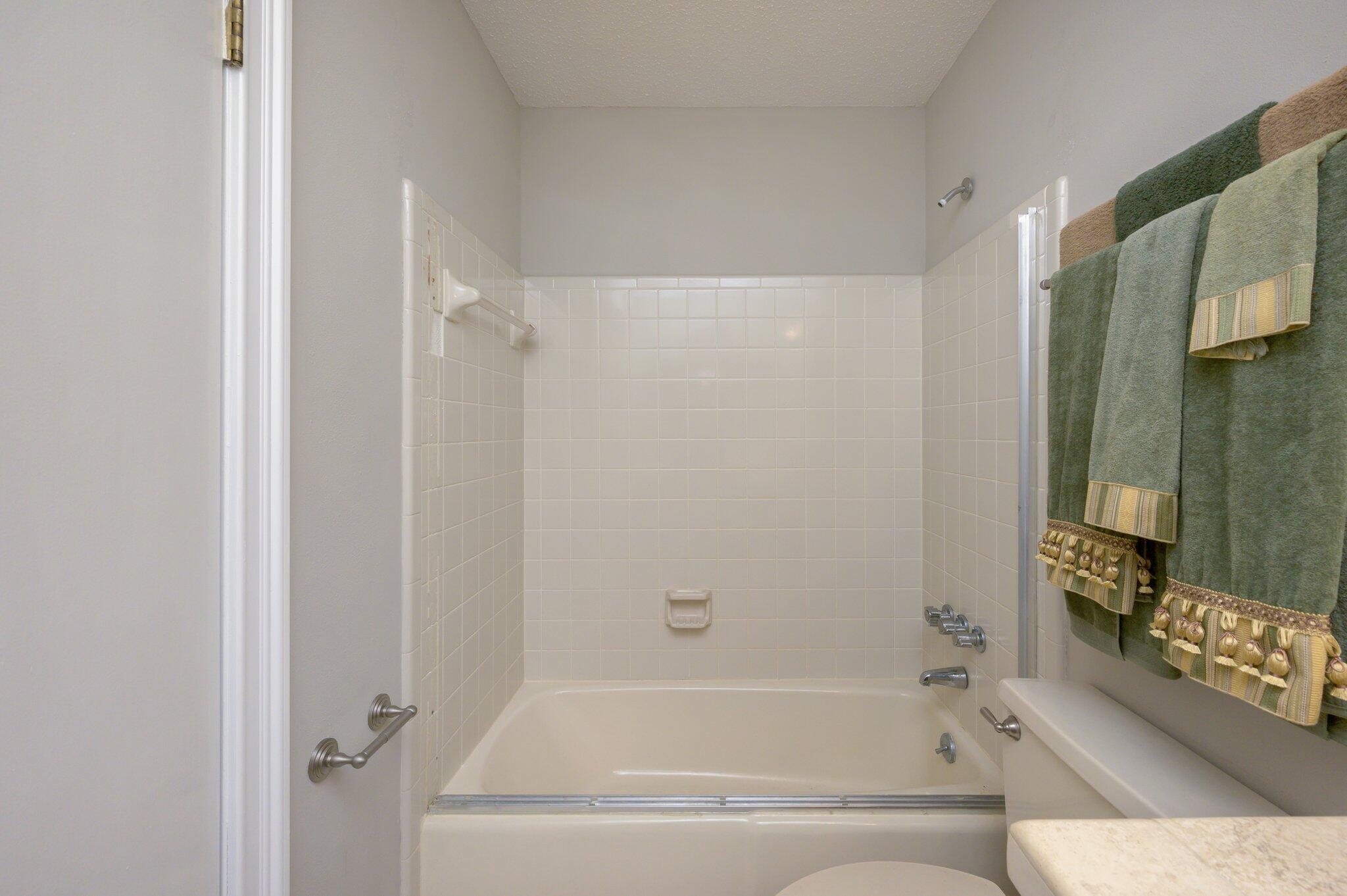 LAKE LORRAINE ESTATES 2 - Residential