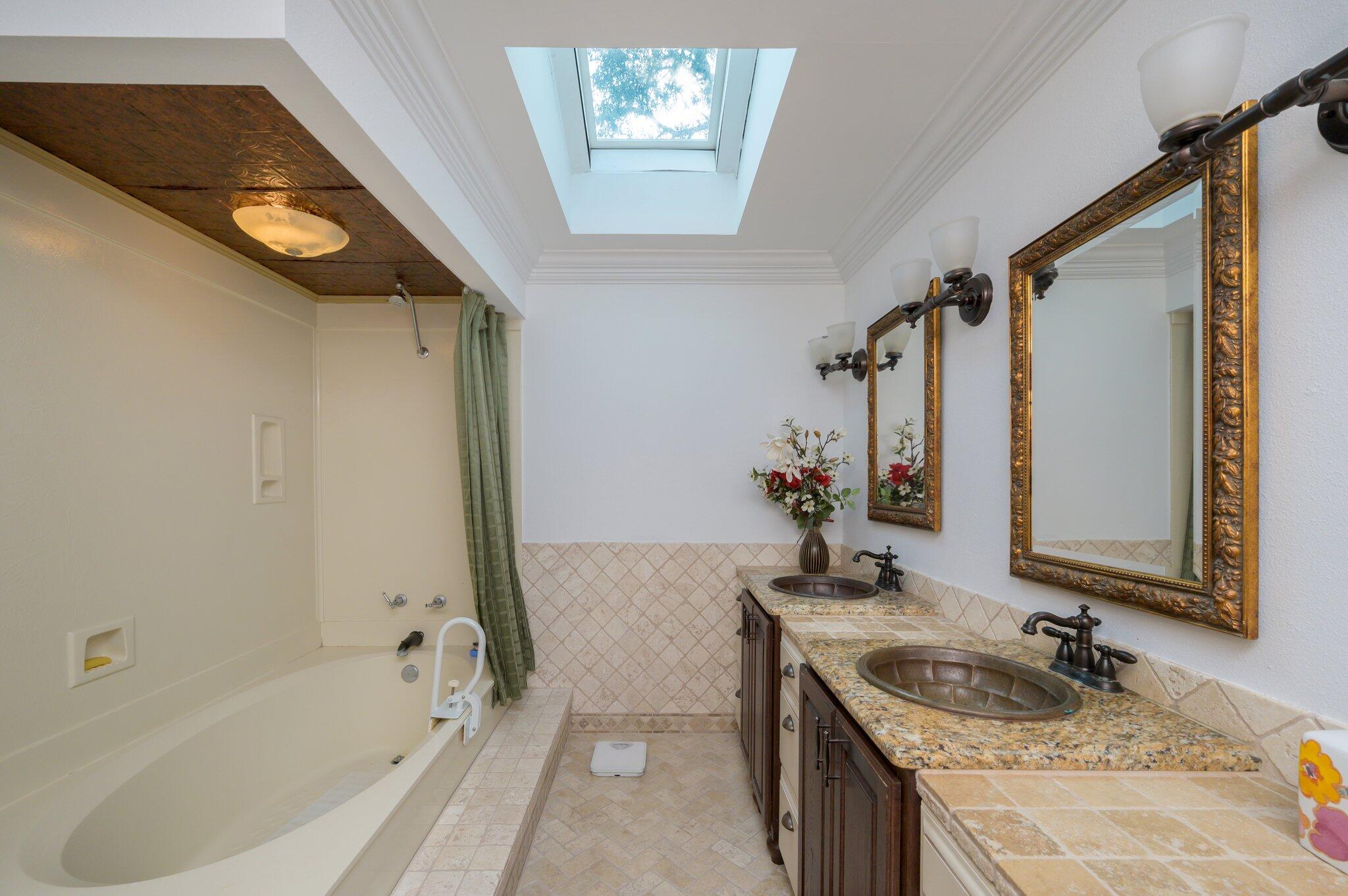 LAKE LORRAINE ESTATES 2 - Residential