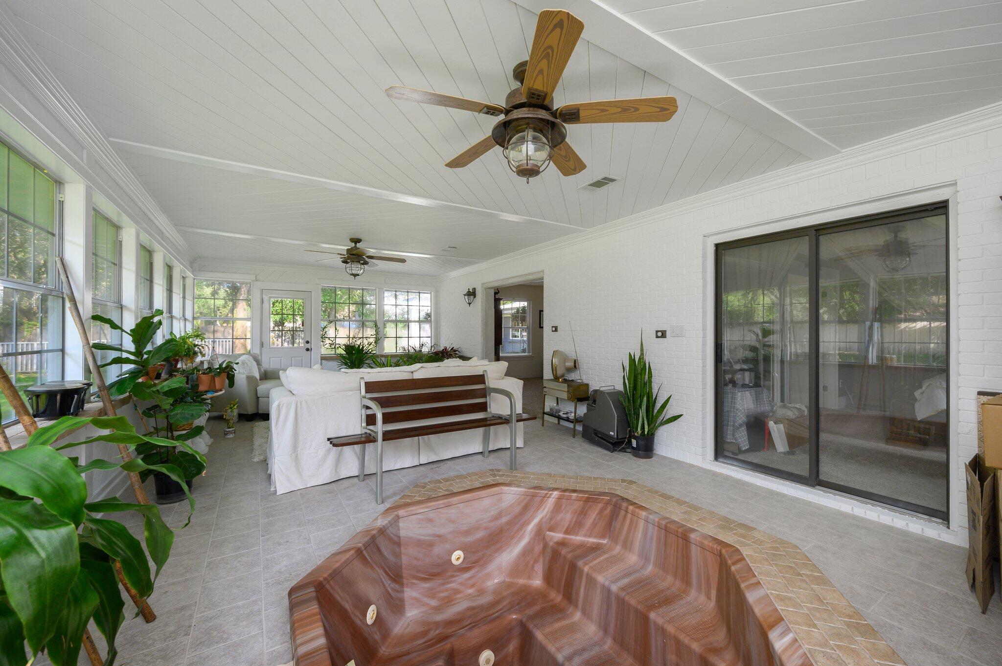 LAKE LORRAINE ESTATES 2 - Residential