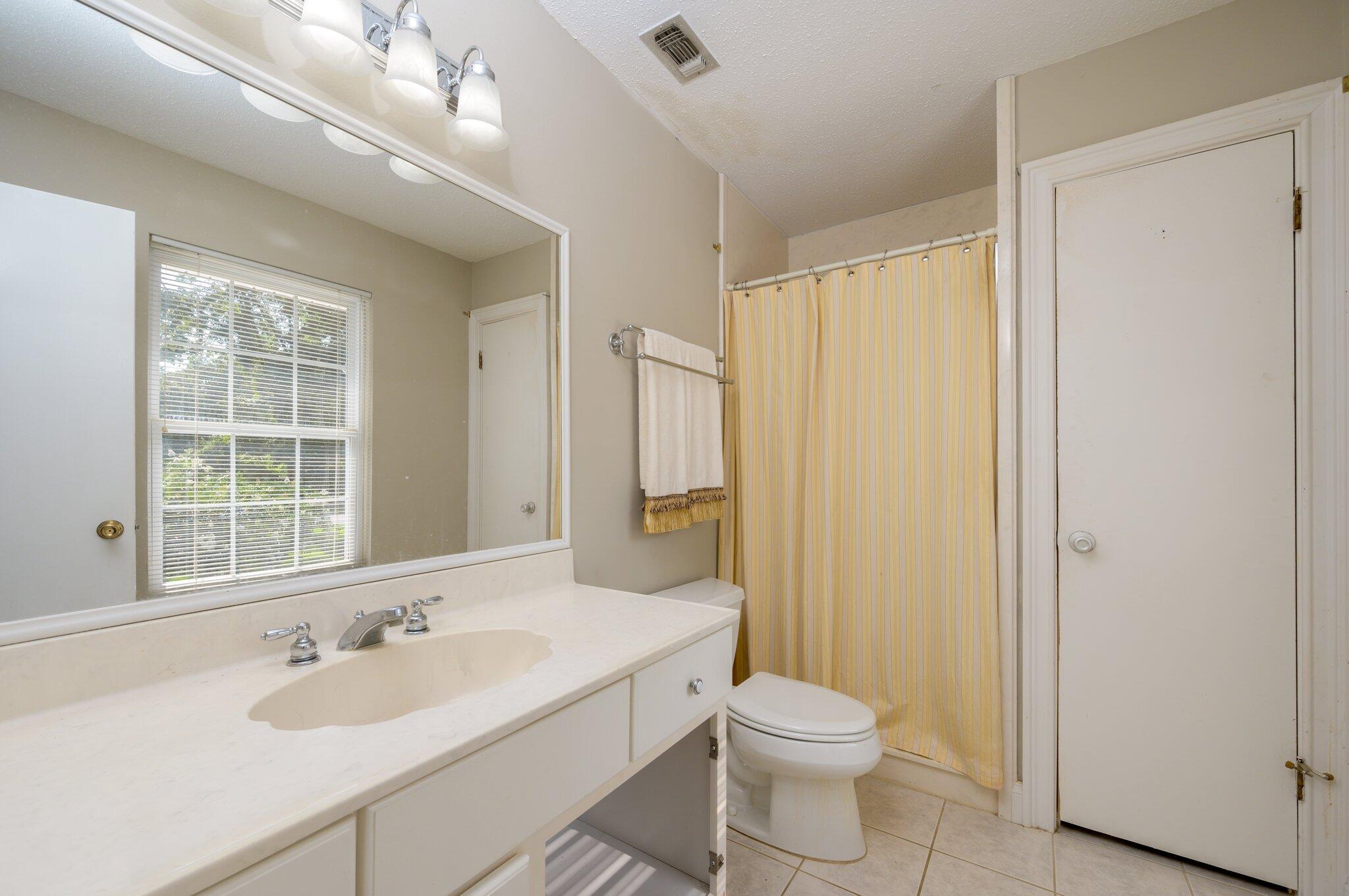 LAKE LORRAINE ESTATES 2 - Residential