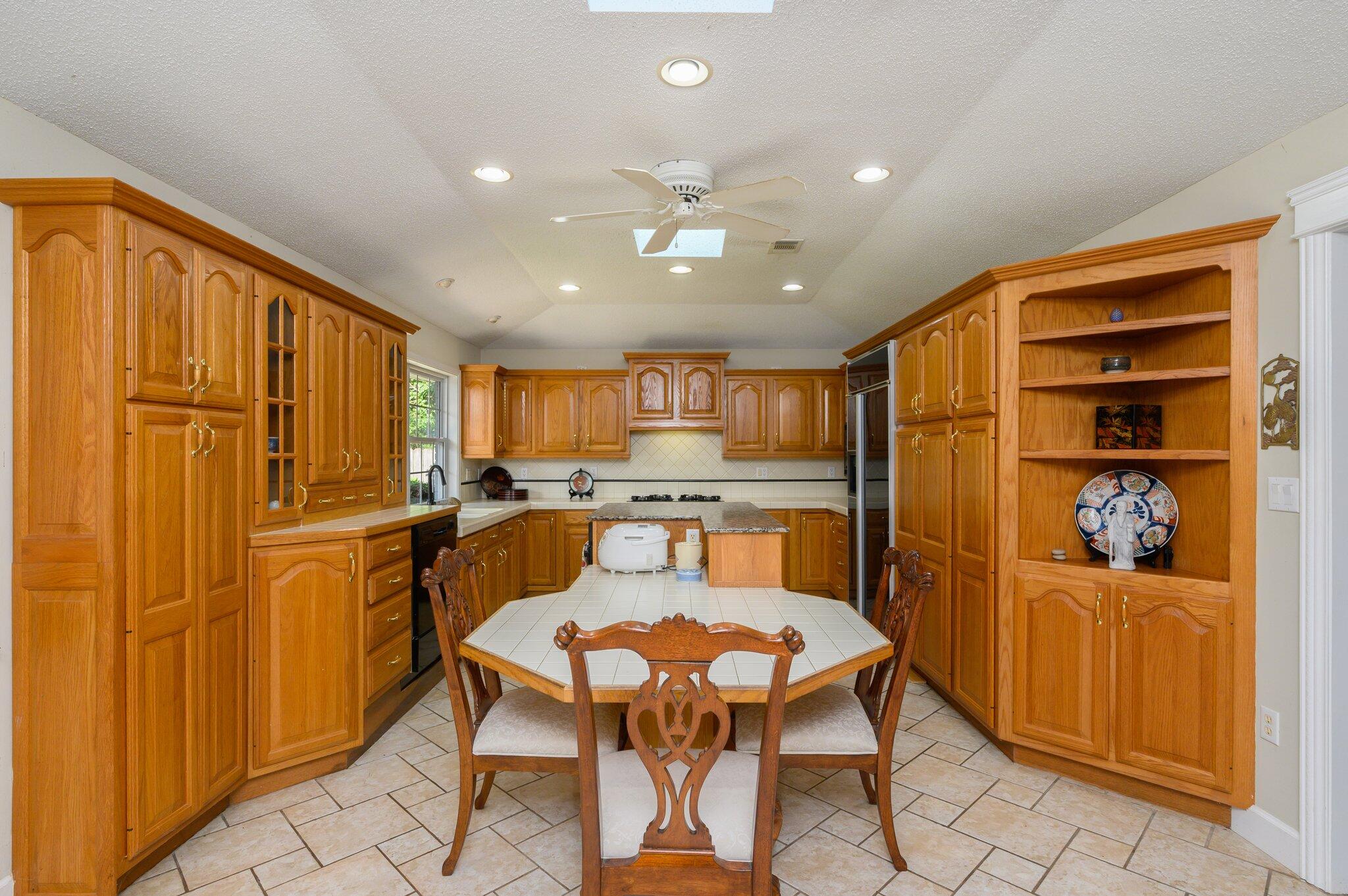 LAKE LORRAINE ESTATES 2 - Residential