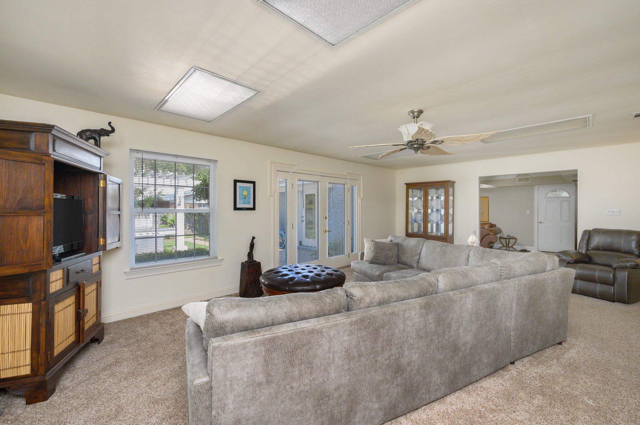 LAKE LORRAINE ESTATES 2 - Residential