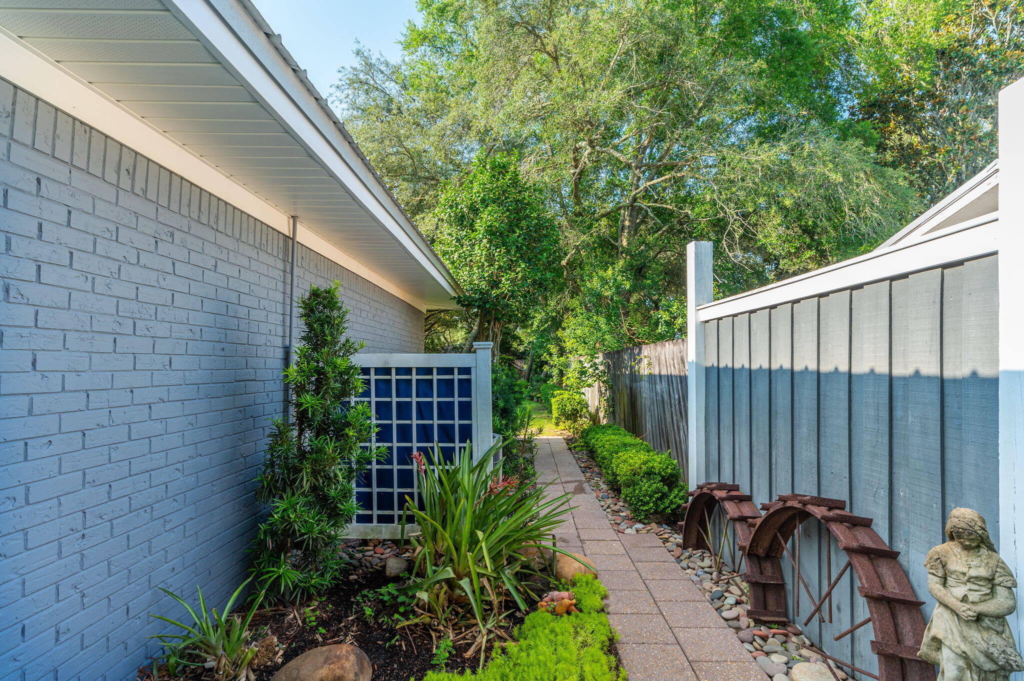 LAKE LORRAINE ESTATES 2 - Residential