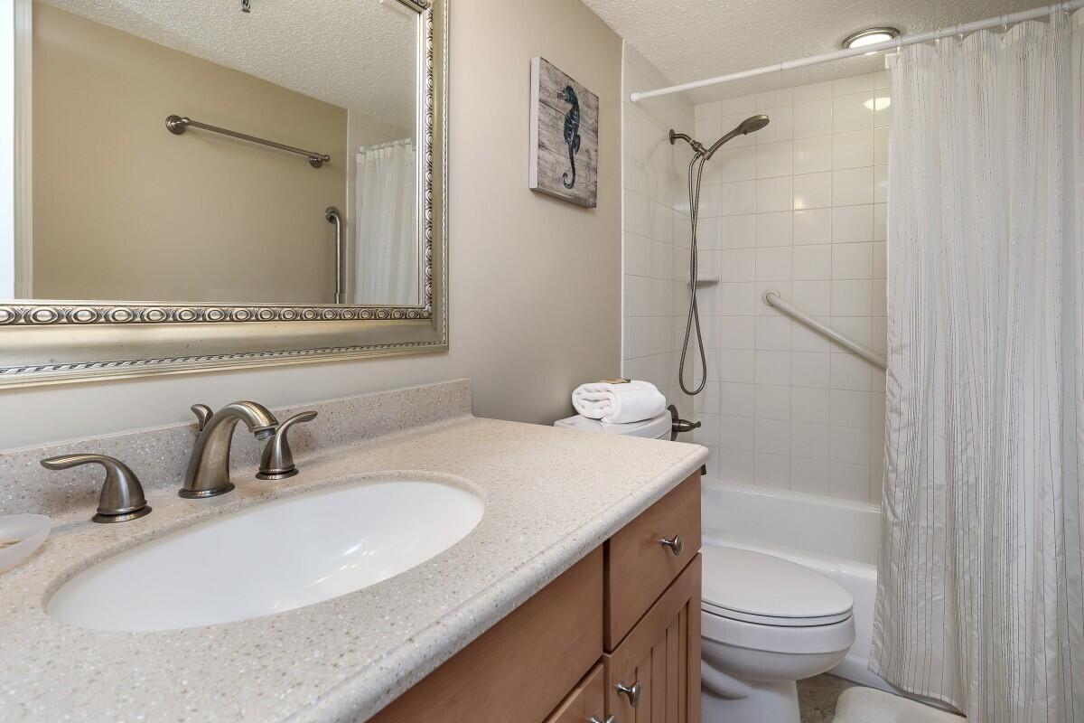 SURF DWELLER CONDO - Residential