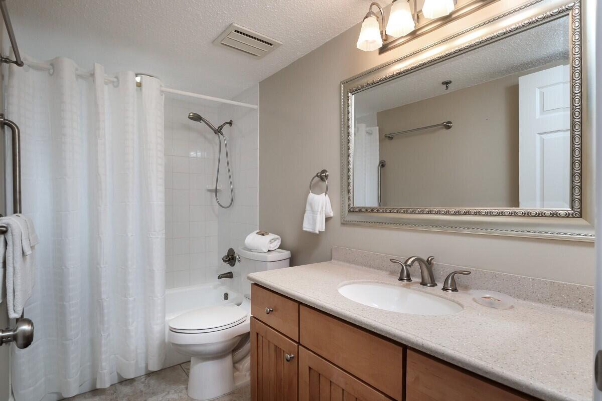 SURF DWELLER CONDO - Residential